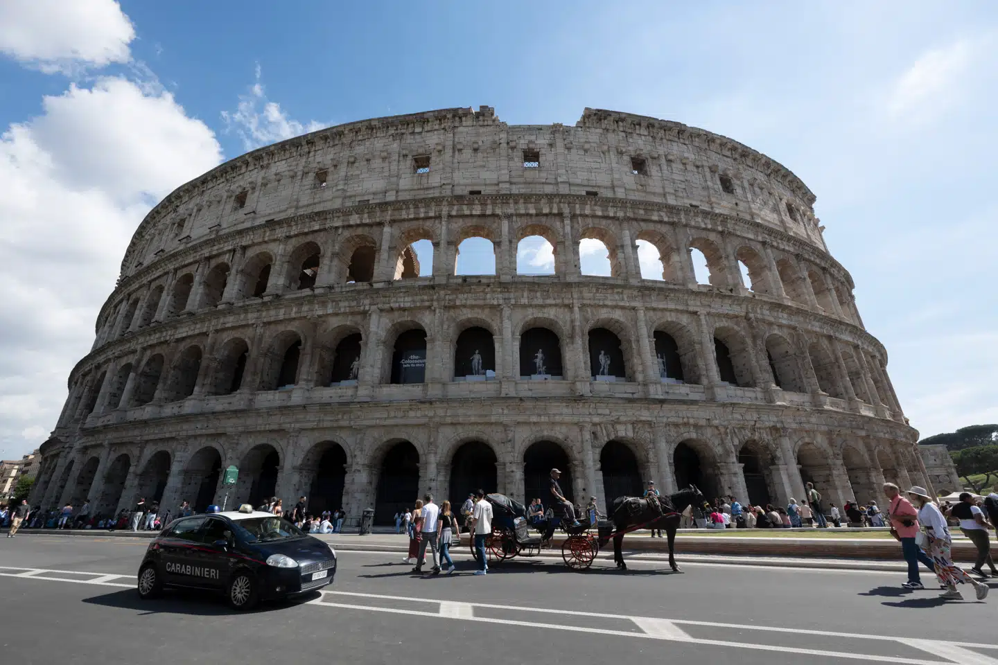 Italiens rige historie bliver i »Den korte historie om Italien« af Ross King fortalt over bare 200 sider. Alligevel fungerer det overraskende godt. På billedet ses Colosseum, der blev bygget mellem år 72 og 80 e.v.t.