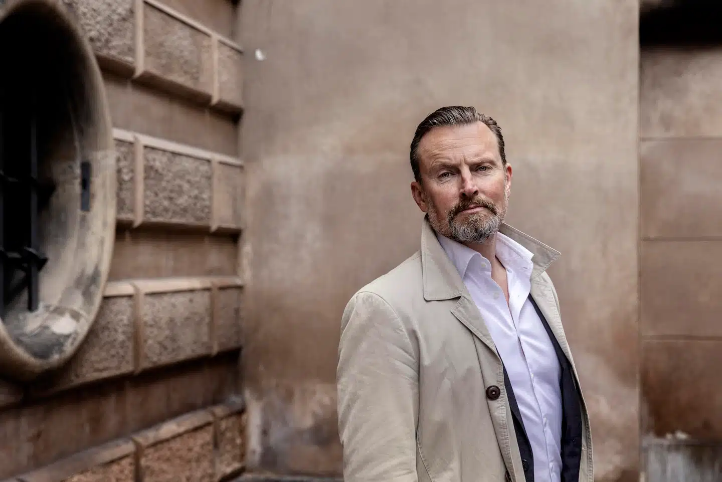 Walther Rebernik er aktuel med krimien »Jordens vilje«, der er tredje bind i serien om den uortodokse baggårdsadvokat Jan Rose.