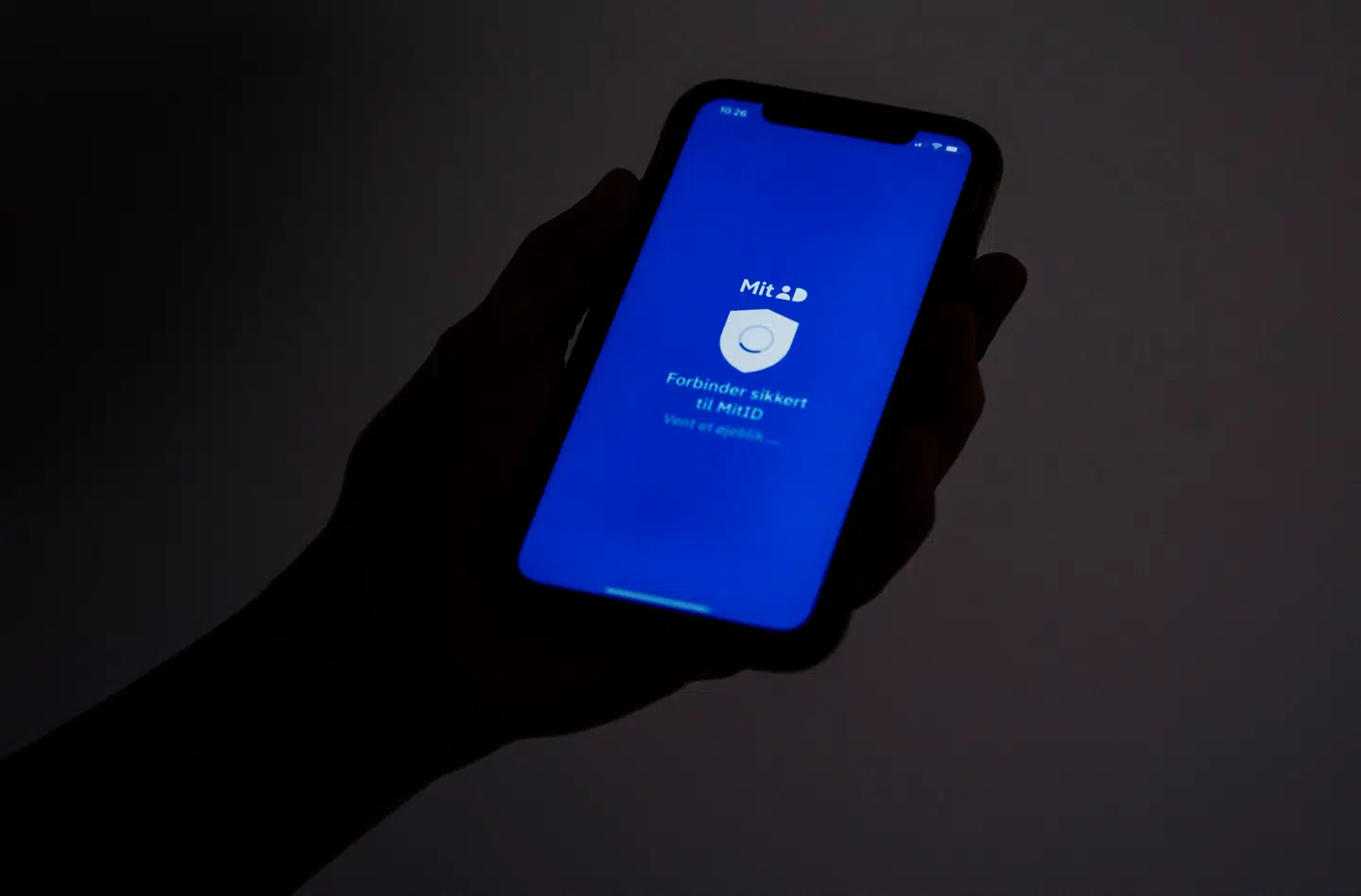 MitID-mobilappen bliver opdateret om en uge med nye sikkerhedsfunktioner. Det betyder imidlertid, at titusinder af danskere bliver nødt til at skifte til en nyere mobiltelefon, hvis de fortsat vil kunne bruge appen. Arkivfoto