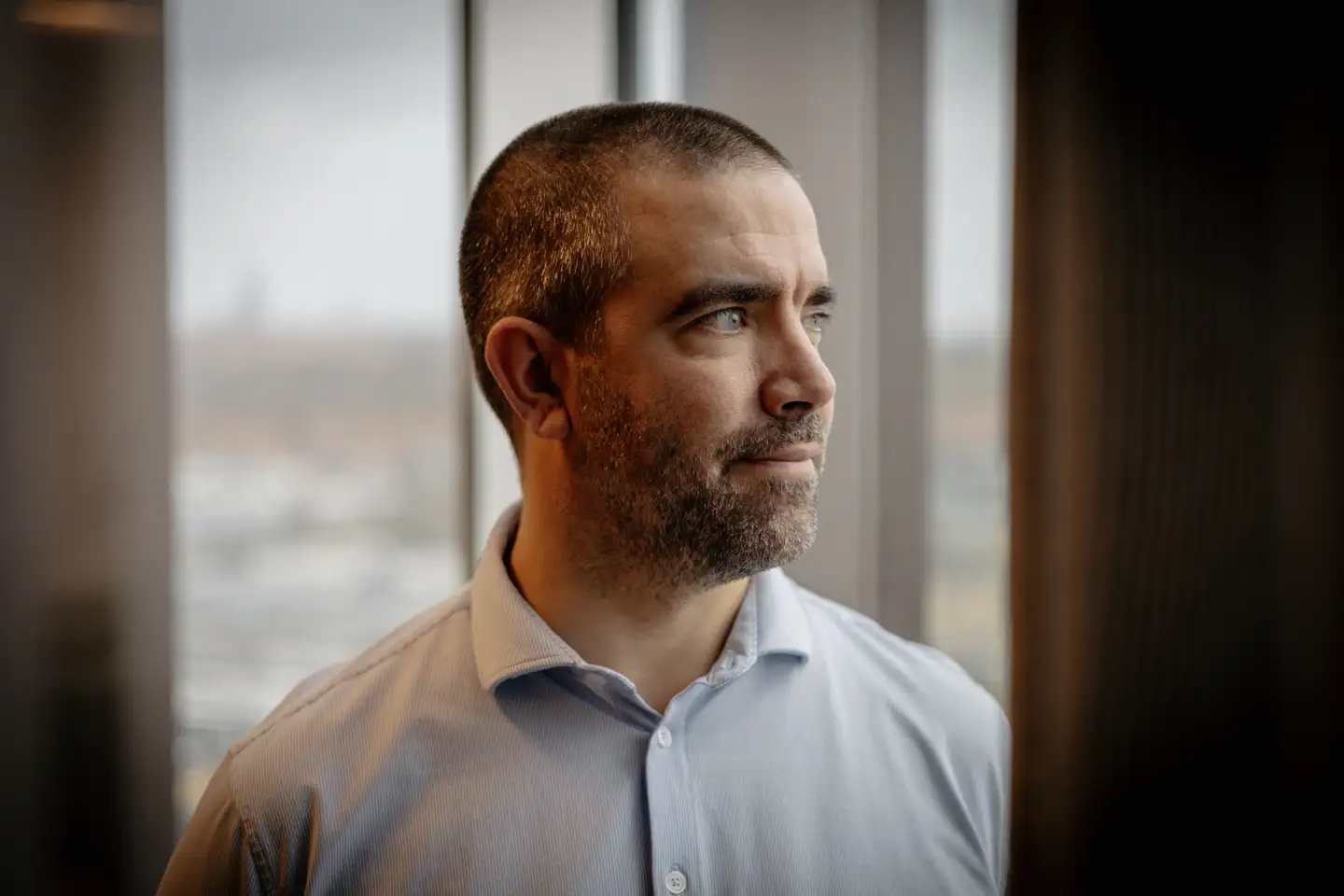 Nikolaj Bramsen er direktør i Systematic. Som det ser ud nu, hyrer forsvarsvirksomheden på livet løs, men fremover kan reduktionen af it-kandidater give problemer.