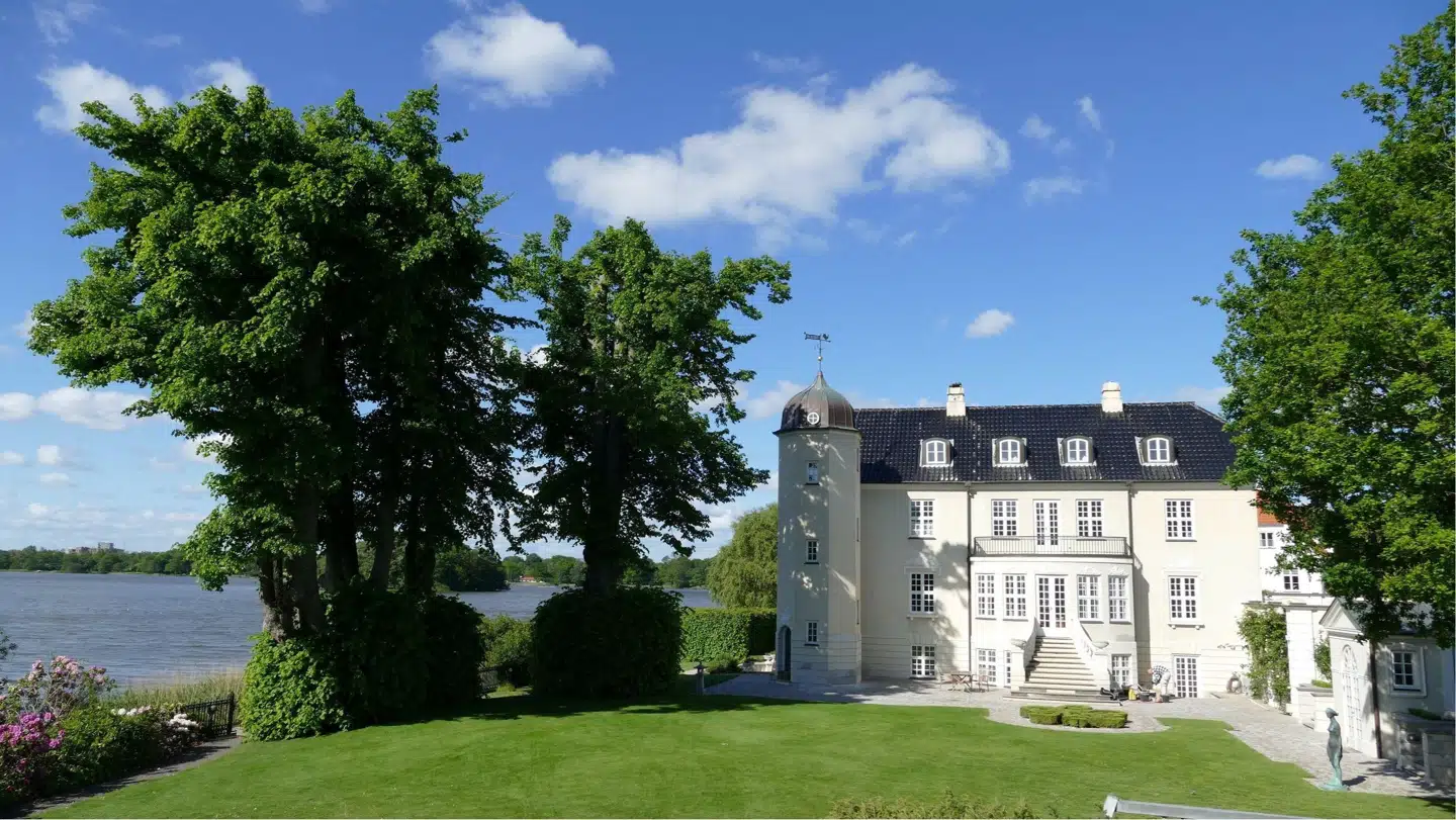 Historisk villa ved Bagsværd Sø er årets næstdyreste bolighandel