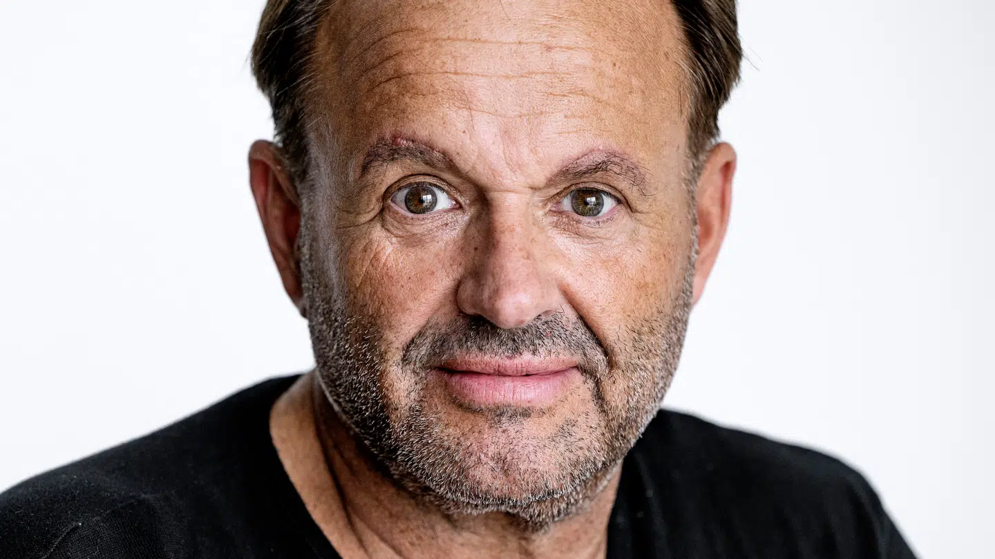 Dennis Knudsen er færdig med salonen i Korsør, men han klipper skam videre.