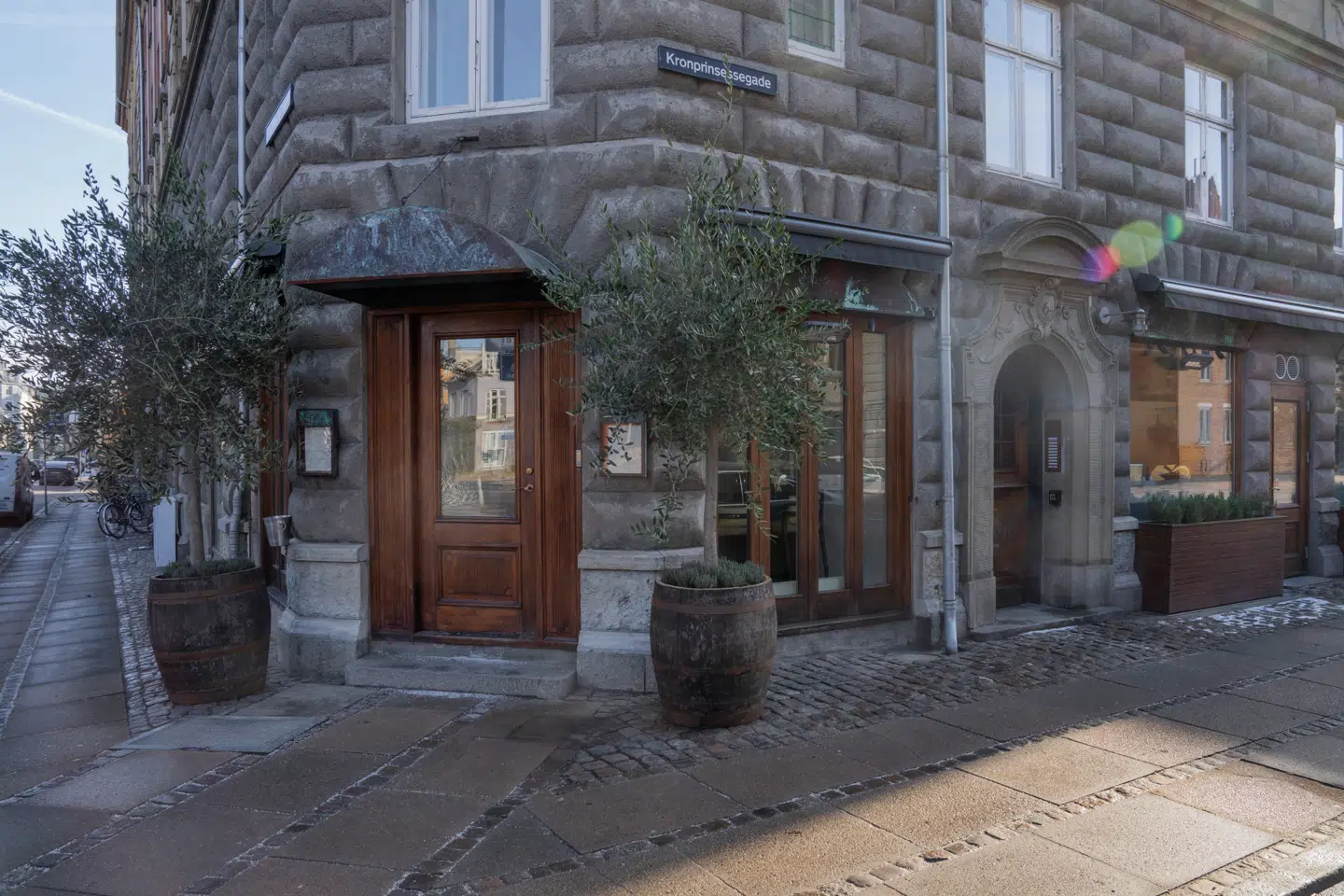 Restaurant Démodé åbnede til tæt på stående ovationer blandt danske madanmeldere. Nu forlader kokken bag restauranten.