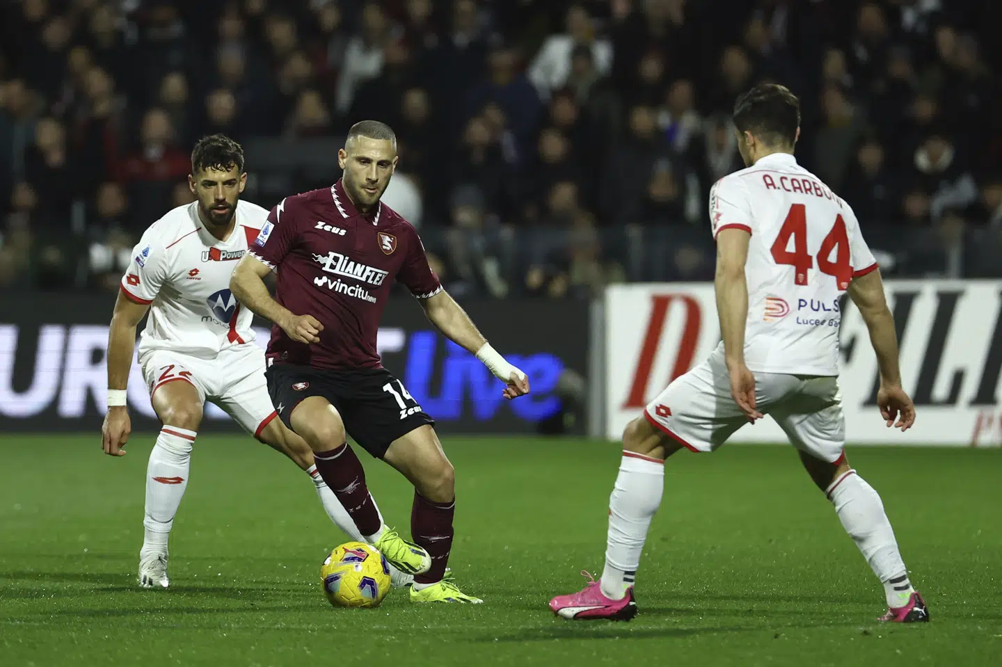 Angriberen Shon Weissman var ifølge flere internationale medier rejst til Düsseldorf for at få foretaget sit lægetjek inden et skifte til den tyske fodboldklub Fortuna Düsseldorf. Men klubben nåede at trække sig fra aftalen, inden de havde underskrevet en aftale med den israelske spiller. (Arkivfoto).