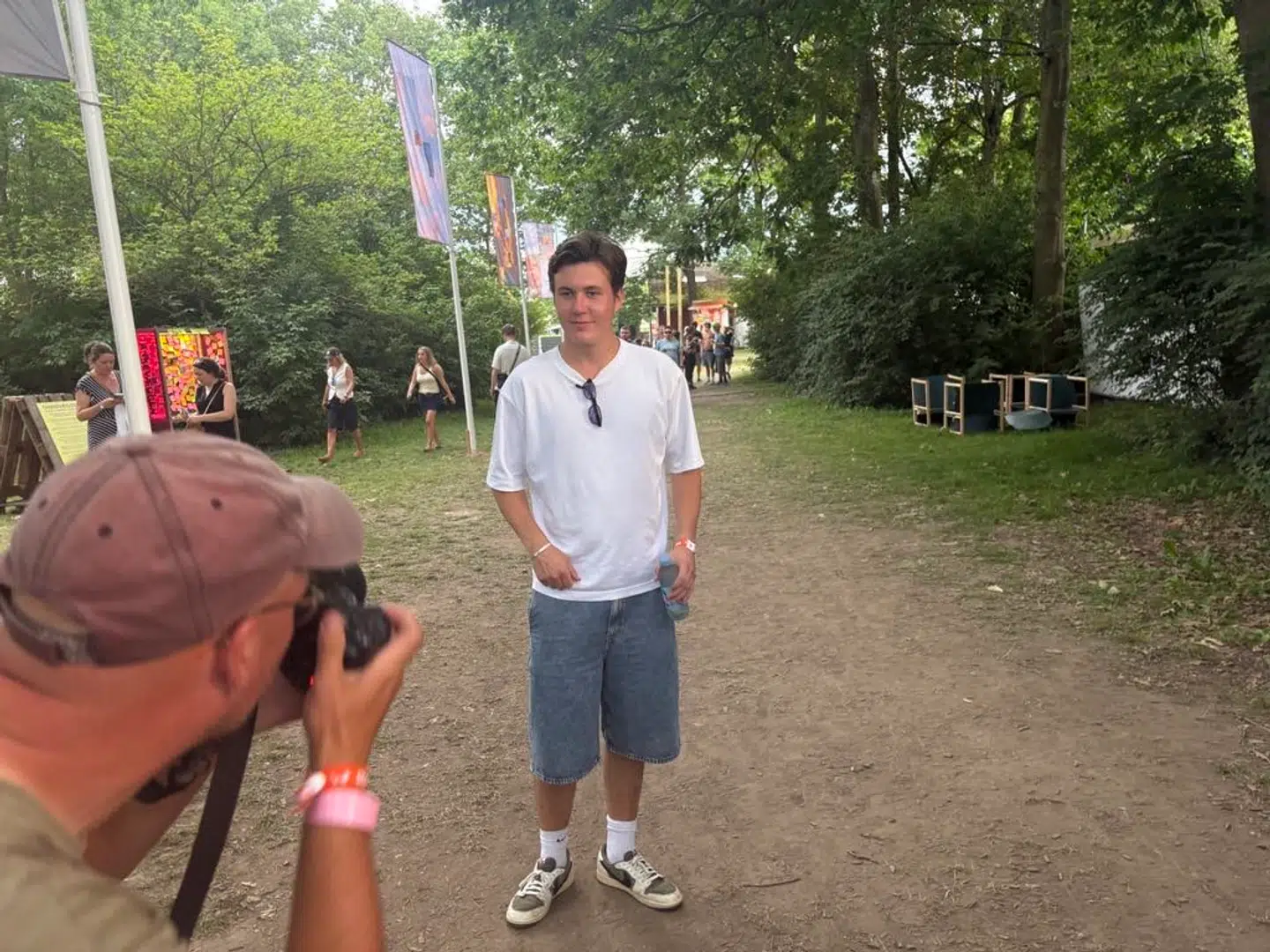 Kronprinsen stillede op til fotos på årets Roskilde Festival.