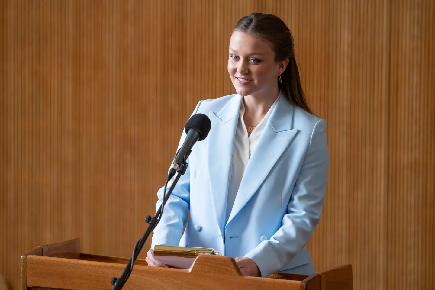 Prinsesse Isabella under sin første officielle tale i Aarhus i forbindelse med sin 18 års fødselsdag.