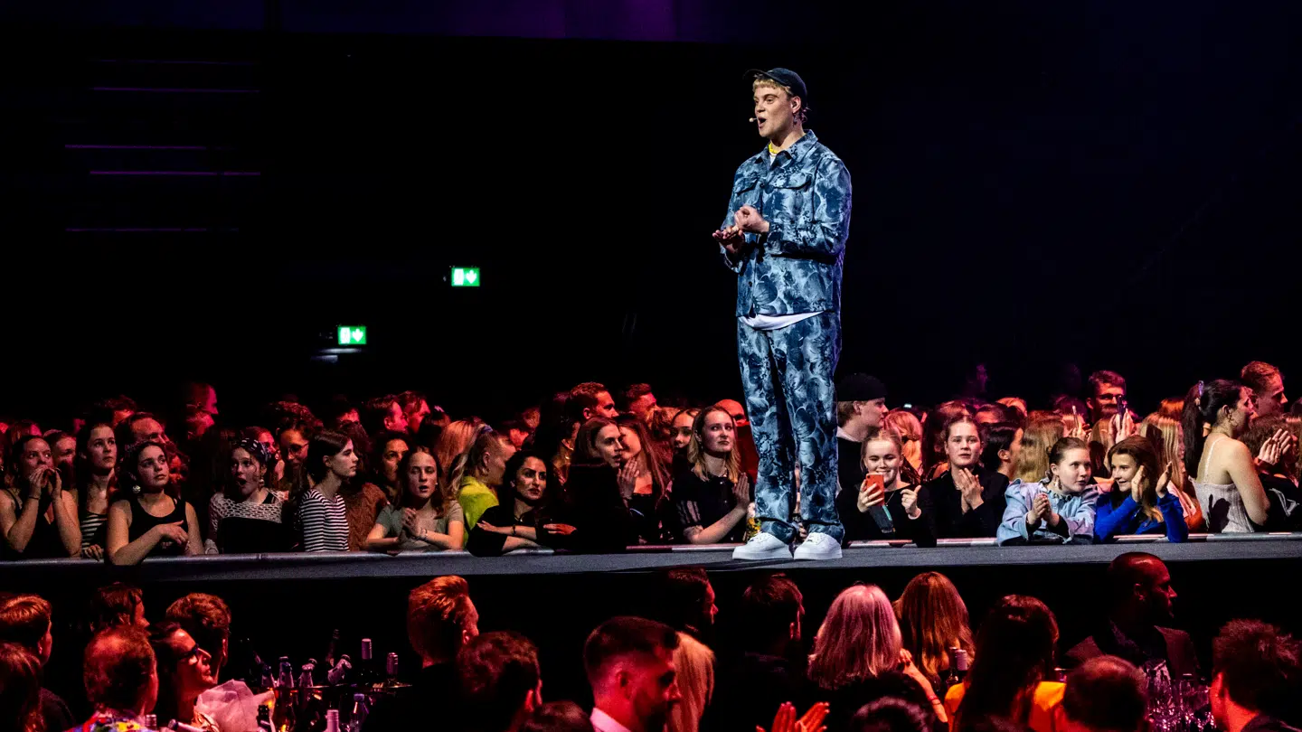 Hjalmer prøvede i 2023 at være vært ved TV 2s store prisshow 'Echo-prisen'.