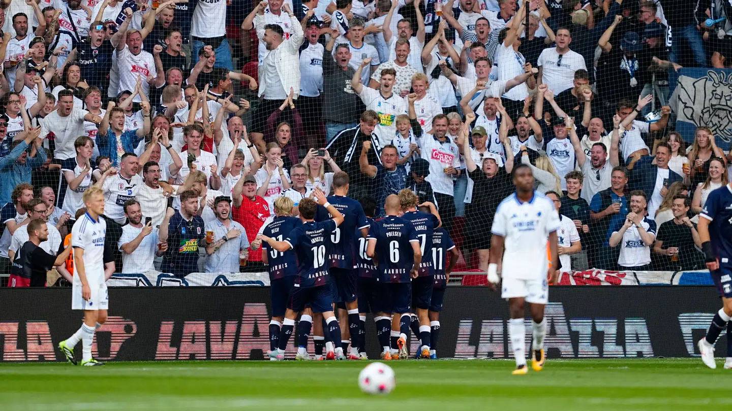 AGFs scoring efterlod Parken mundlam med undtagelse af et ekstatisk udebaneafsnit.