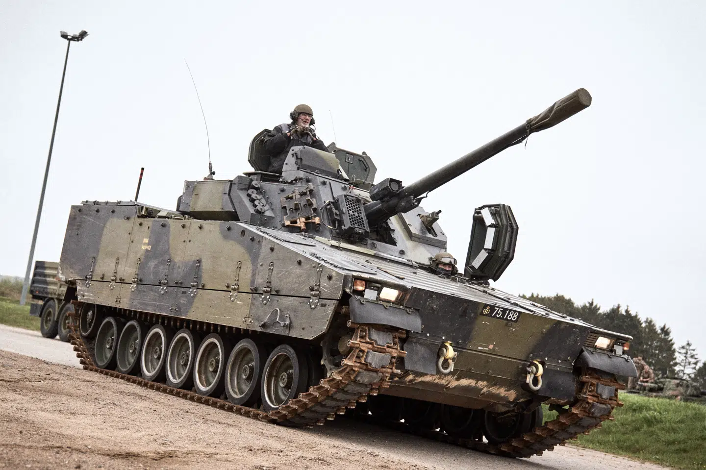 Der skal i de kommende år indkøbes store mængder materiel til forsvar, har europæiske politikere bestemt. Det har fået pensionsbranchen til at øjne muligheden for en god investering. (Arkivfoto).