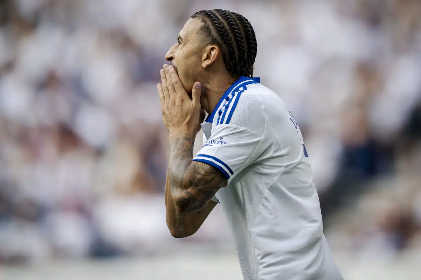 Jordan Larsson og resten af FC København-spillerne dyster tirsdag aften i Parken mod Malmö FF om mange millioner kroner.