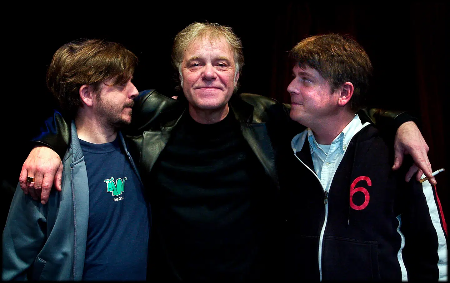I 2004 lavede brødrene Lund Madsen den succesfulde teaterforestilling 'Mr. Nice Guy' på Bellevue Teatret. Forestillingen var en musikalsk komedie om menneskehjernens udviklingshistorie med tekst af brødrene Lund Madsen og musik af Kim Larsen.