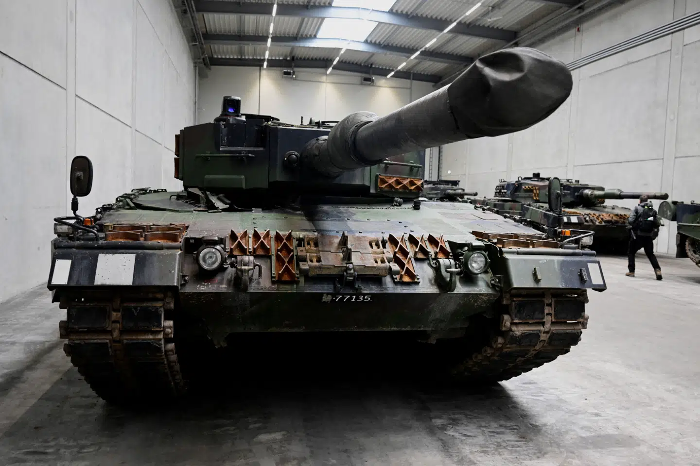Der er skruet markant op for den europæiske våbenproduktion gennem de seneste tre år. Våbenfabrikkerne udvider betydeligt for at kunne øge kapaciteten. Her er det en Leopard 2-kampvogn fra tyske Rheinmetall.