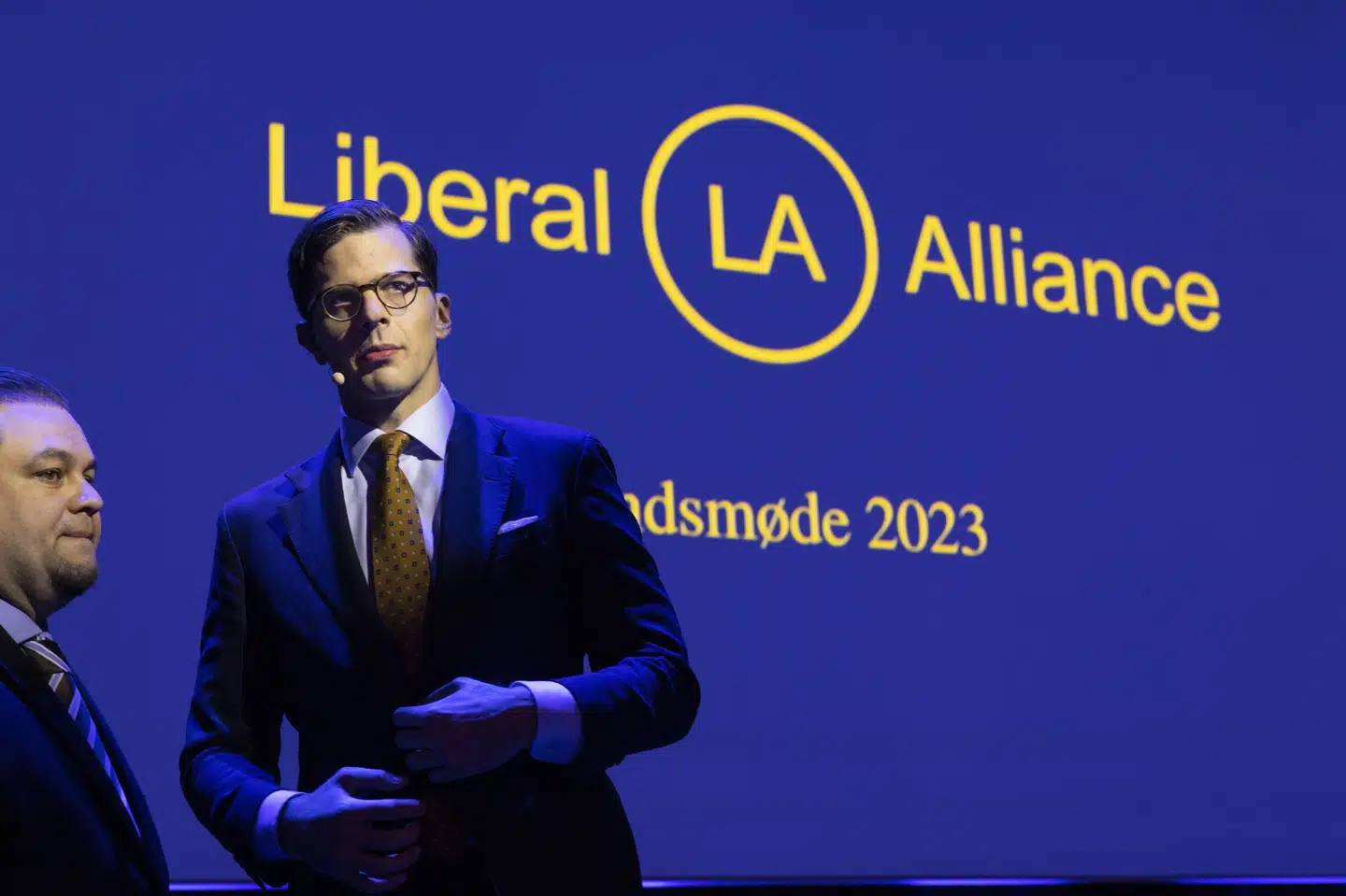 Nikolaj Steffenauer (tv.) er tidligere organisationsformand i Liberal Alliance. Her ses han med politisk leder Alex Vanopslagh til partiets landsmøde i 2023.