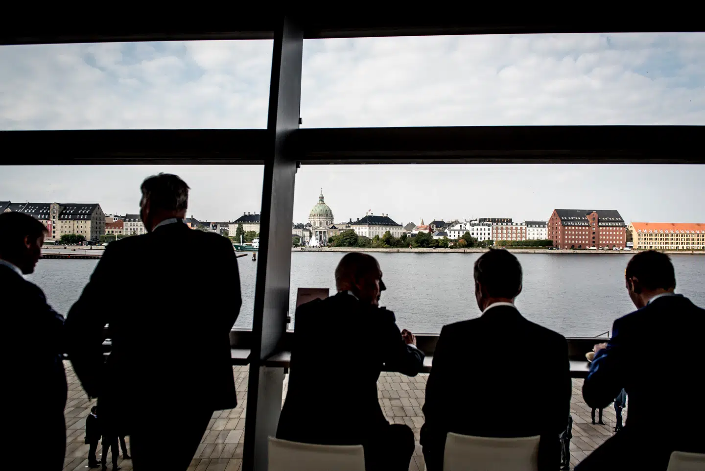 Ny forskning fra CBS viser, at direktører med netværket i orden kan tjene markant mere end dem, der ikke har lange tråde i erhvervslivet. Her er fem topledere samlet til Dansk Industri Topmøde i 2017.