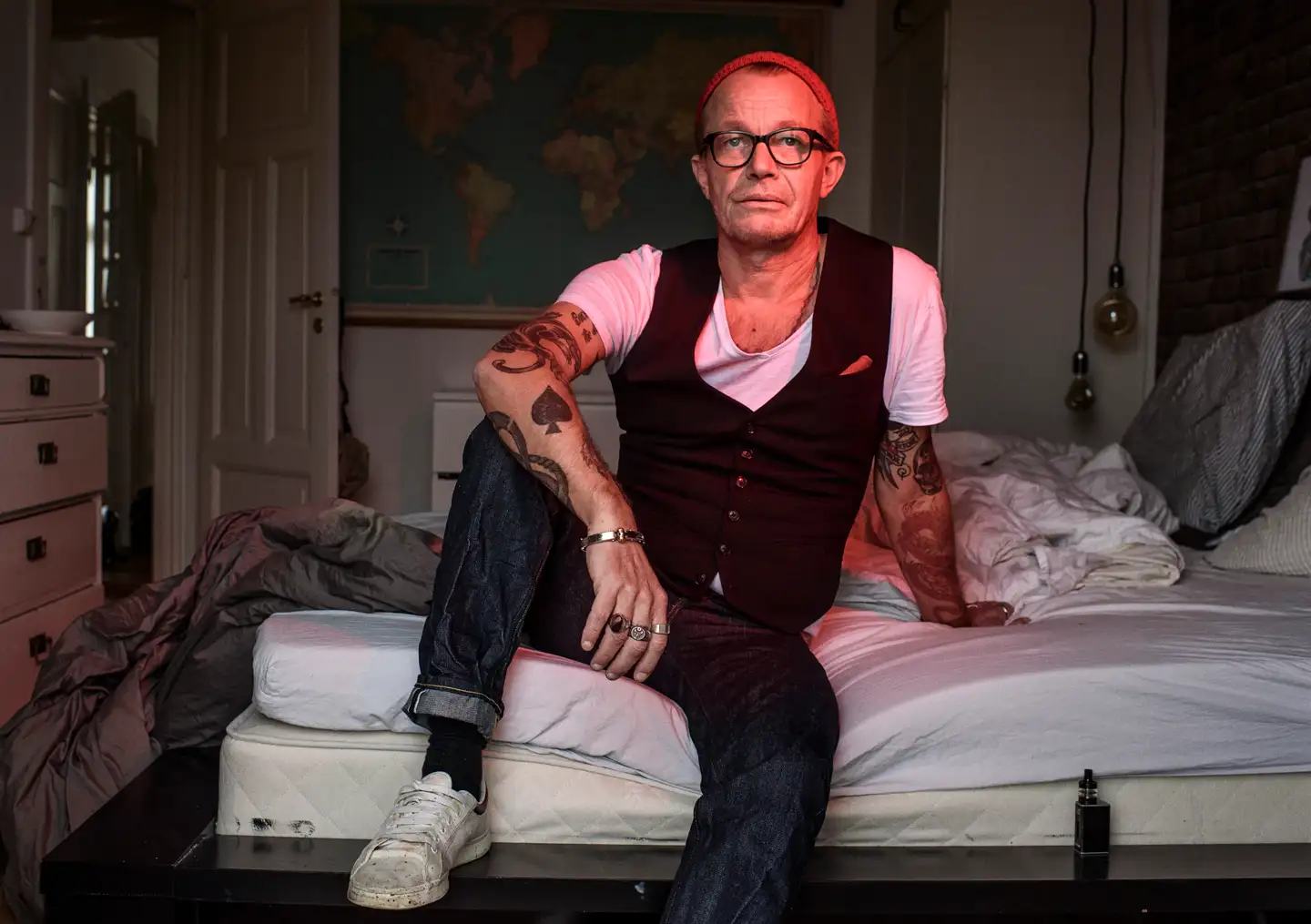 »Vi håber, at vi med vores fremlæggelse endegyldigt får stoppet ham som fotojournalist, fordi han har skadet vores fag så utrolig meget,« sagde journalist Helle Maj til fagbladet Journalisten.