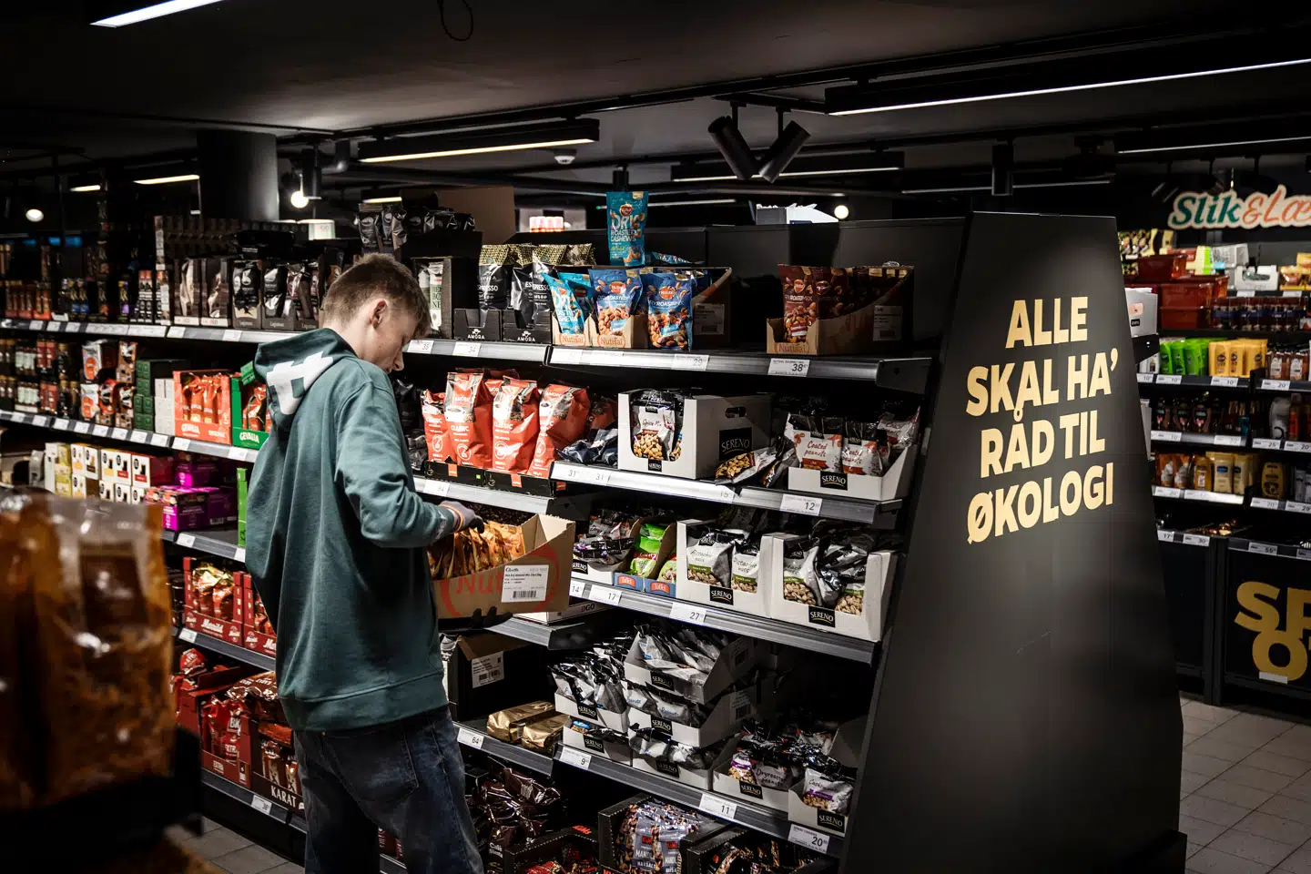 Coop Danmark og Salling Group råber vagt i gevær og advarer forbrugerne om højere priser i supermarkederne som følge af de nye emballageudgifter.