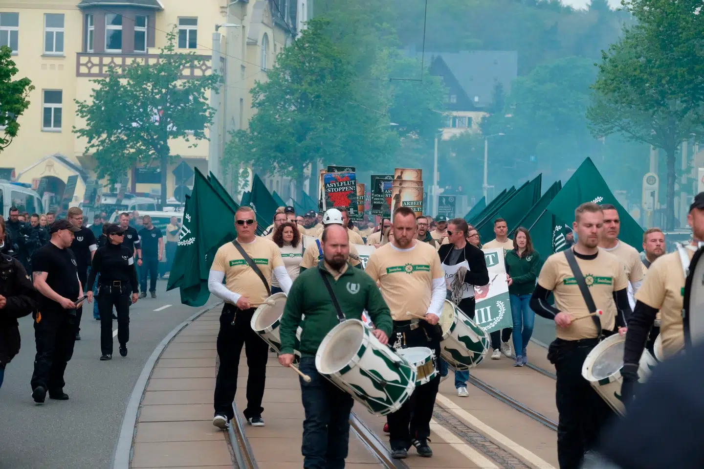 Her ses medlemmer af Der Dritte Weg under en demonstration i 2019 i Tyskland. Arkivfoto.