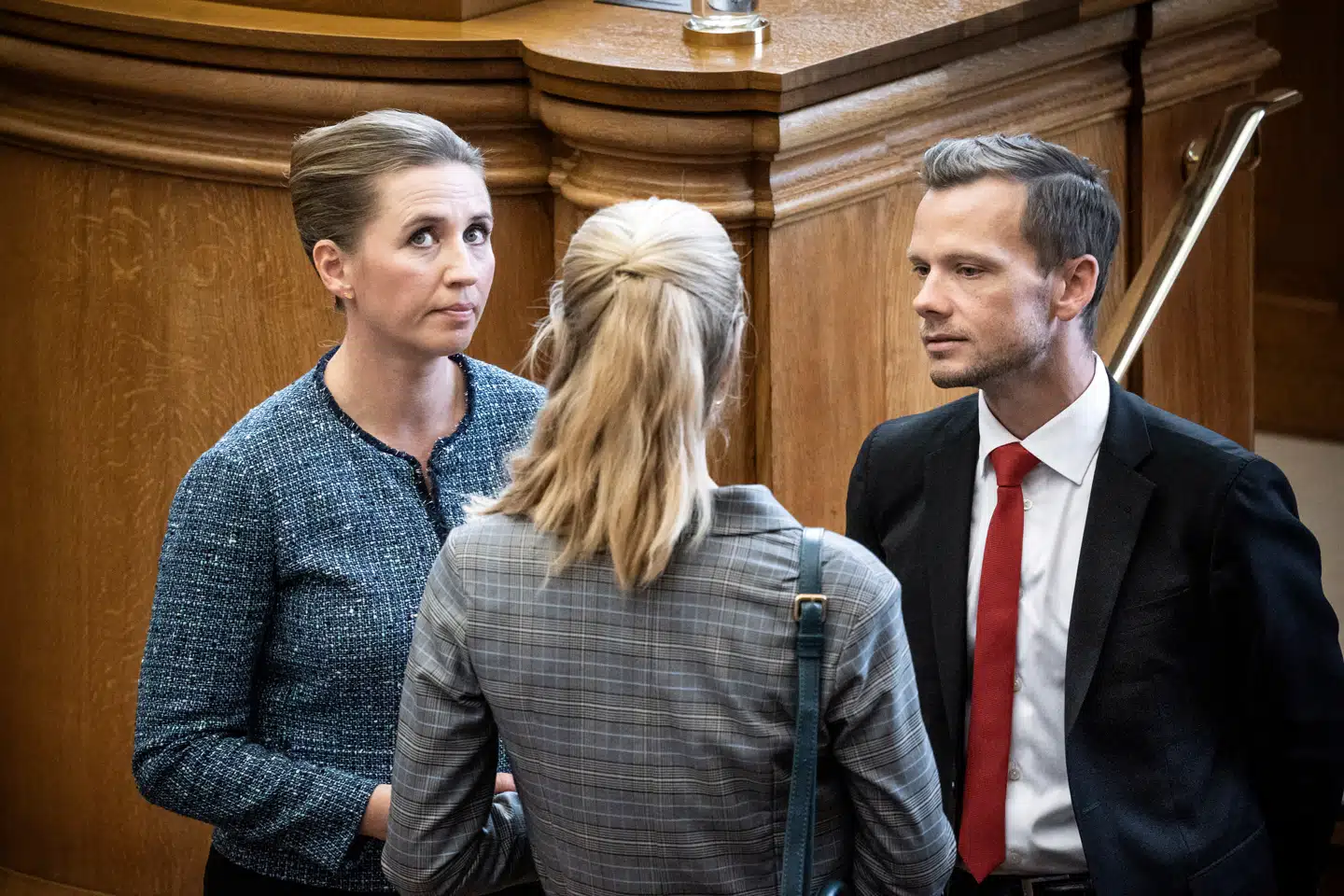 Flere nabolande har allerede grebet ind over for iransk støttede moskeer, og en række partier mener, at justitsminister Peter Hummelgaard skal følge samme vej.