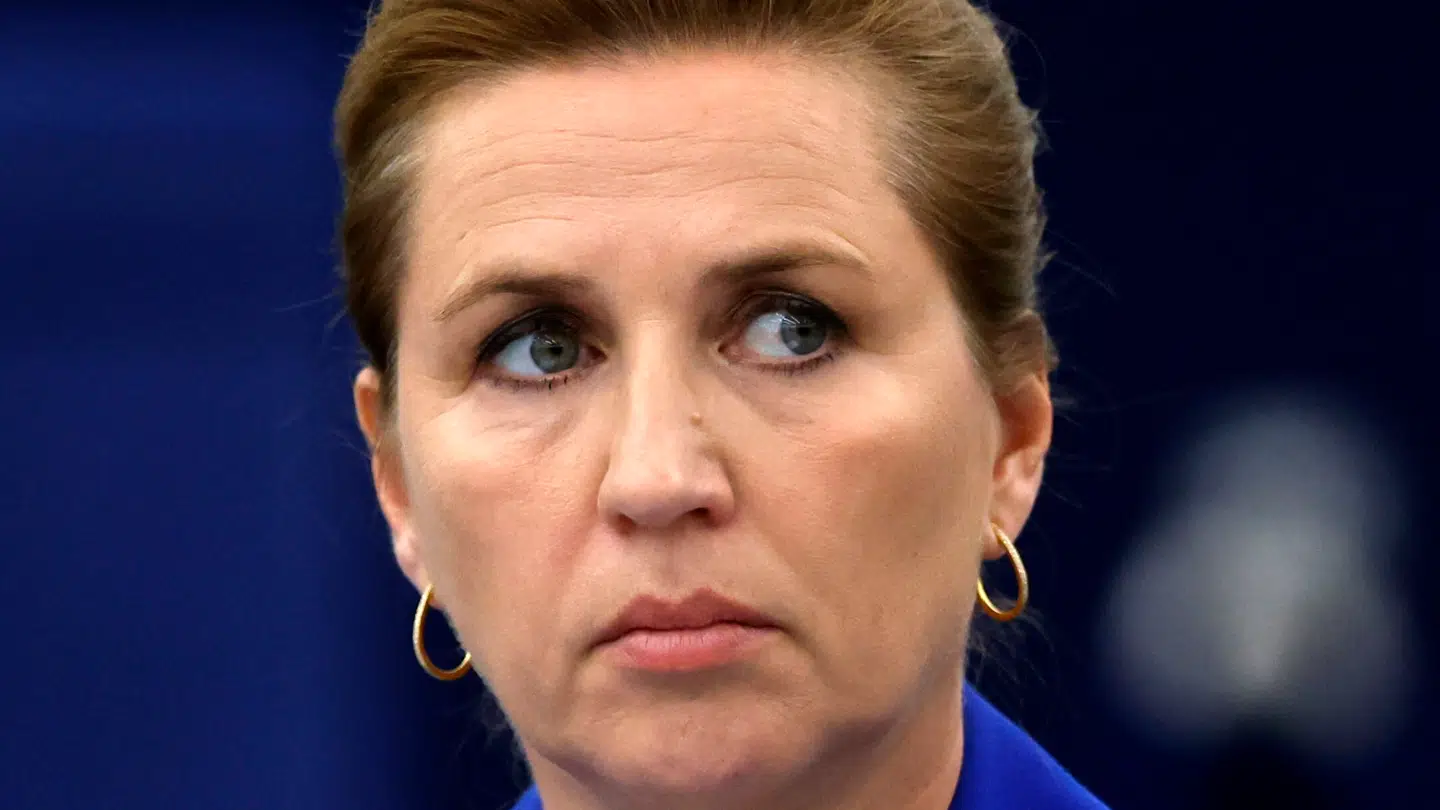 'Jeg har godt hørt, at nogle påstår, at problemerne skyldes CO2-afgiften, der kommer af Den grønne trepart. Men afgiften indføres først om fem år i 2030. Og det forklarer jo ikke de prisstigninger, vi ser lige nu – og som går igen på tværs af Europa,' har Mette Frederiksen udtalt.