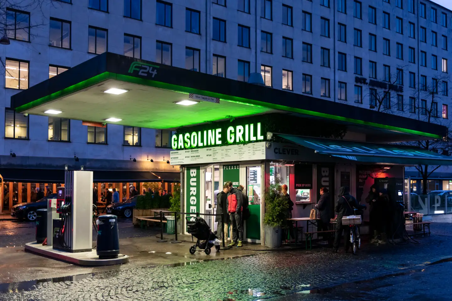 Gasoline Grill på Landgreven, i F24-benzinstation. Burgerbaren skal nu rives ned for at give plads til p-pladser.
