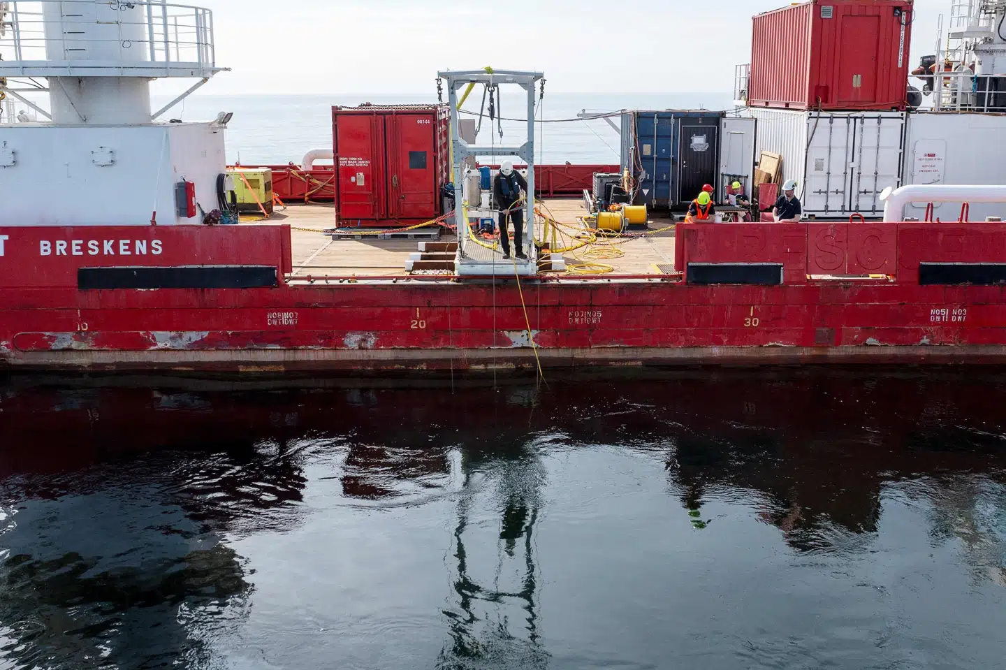 Siden "Estonias" forlis i 1994 er ulykken blevet undersøgt adskillige gange - eksempelvis i 2022. Mere end tre årtier senere forsøger myndighederne stadig at finde ud af, hvad der helt nøjagtigt skete. (Arkivfoto).