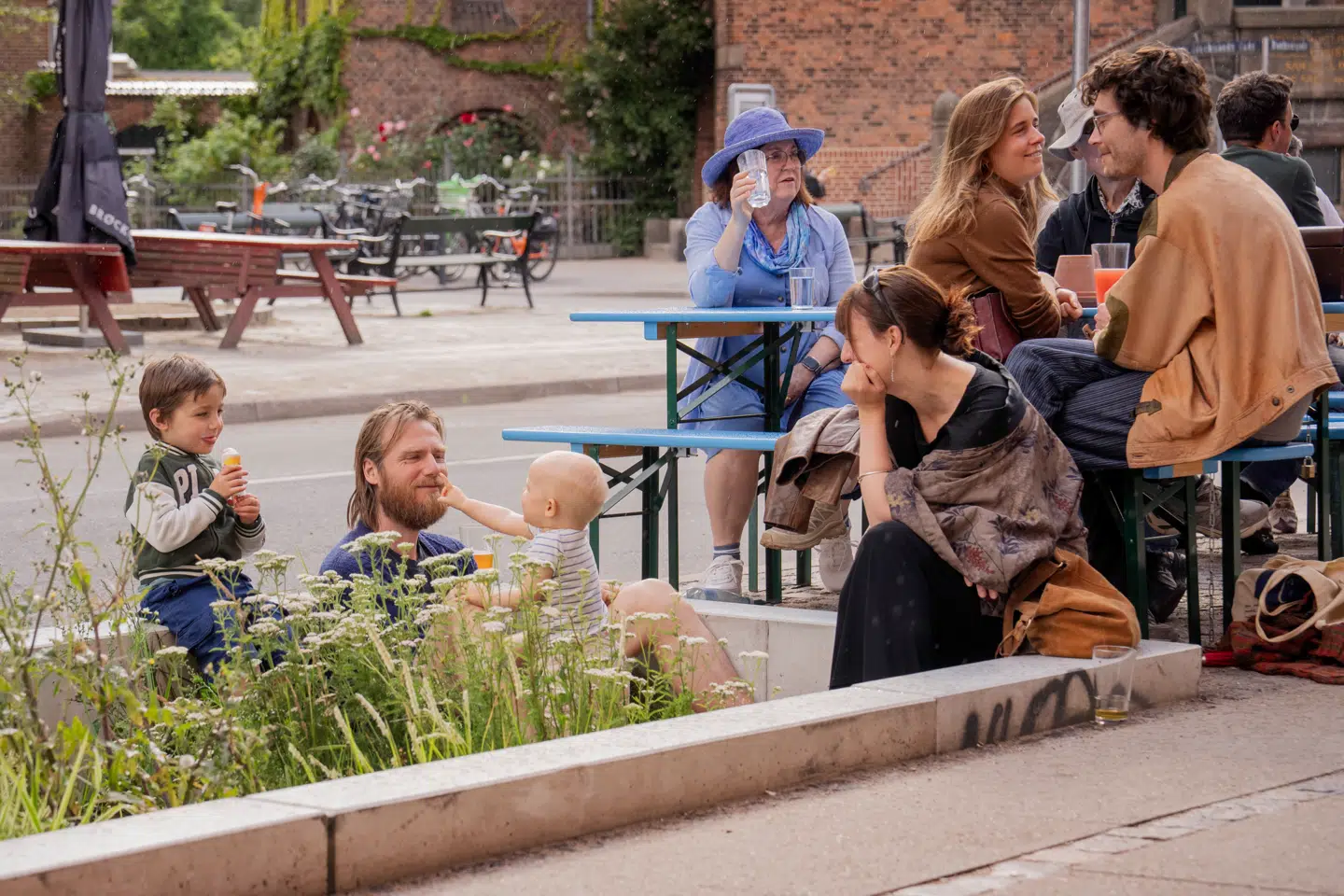 Børnefamilier bosiddende i København skal fremover ikke betale for at have børn i vuggestue og børnehave, lyder et opsigtsvækkende forslag nu fra Socialdemokratiets kandidat til overborgmesterposten i København, Pernille Rosenkrantz-Theil. Blå partier er skeptiske.