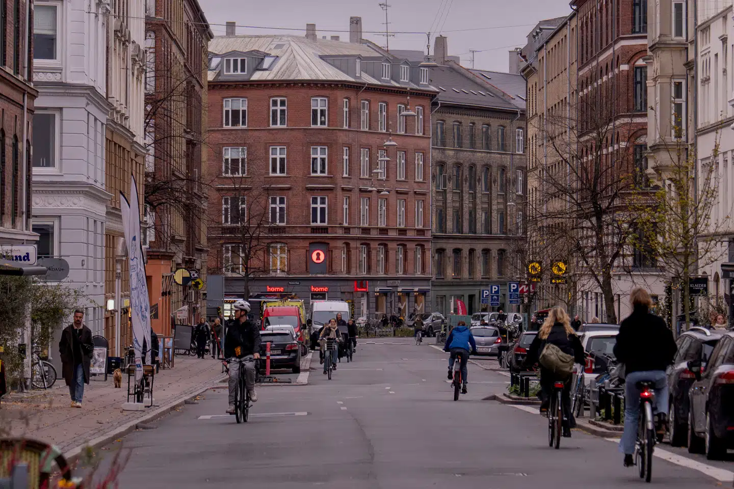 Almene boliger balancerer boligmarkedet og styrker forholdet mellem udbud og efterspørgsel, skriver Michael H. Jørgensen. Derfor nytter det ikke noget, hvis man kun satser på flere ejerboliger.