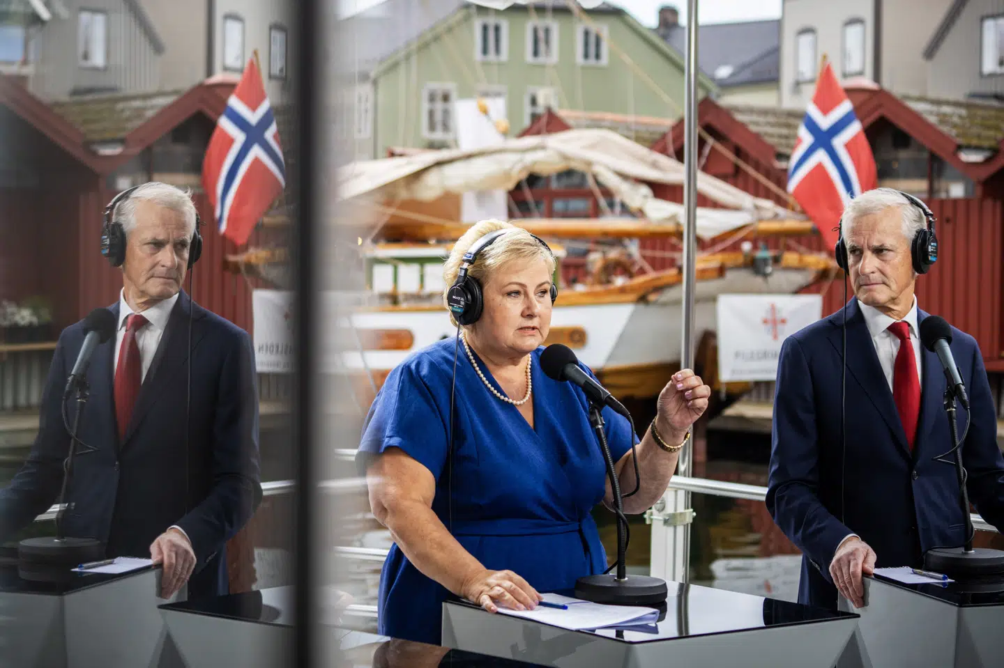 På billedet ses Erna Solberg fra Høyre og Norges nuværende statsminister, Jonas Gahr Støre, fra Arbeiterpartiet tidligere på måneden. (Arkivfoto).