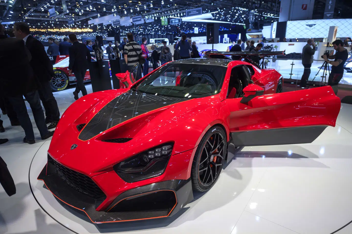 Zenvo producerer luksusbiler som denne TSR-S, der tidligere er blevet vist frem på en bilfestival i Genève. (Arkivfoto).