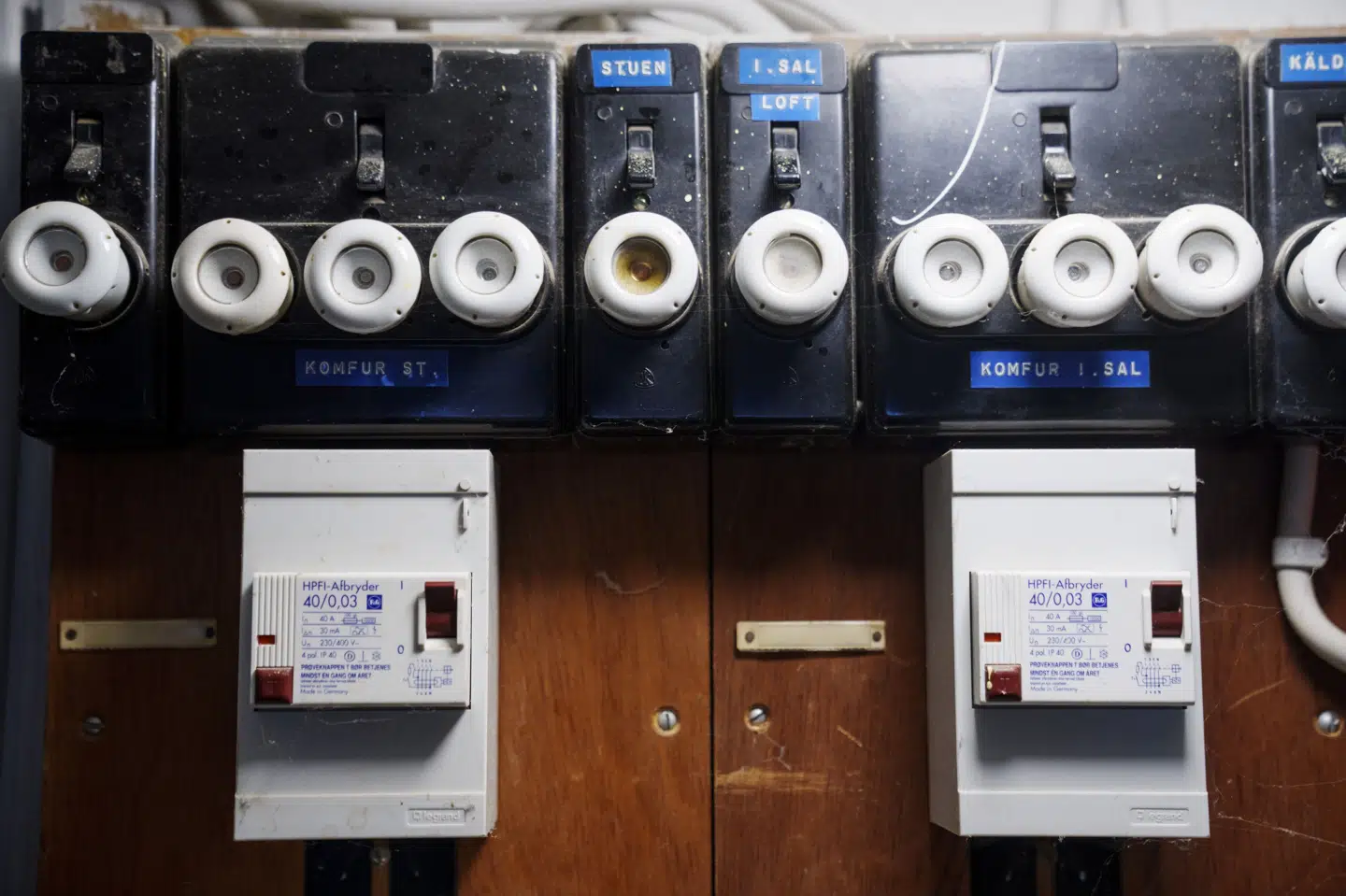 Regeringens plan er dog at reducere afgiften betragteligt til 0,8 øre per kilowatt-time, der er EU's fastsatte minimumpris, skriver Børsen. (Arkivfoto).
