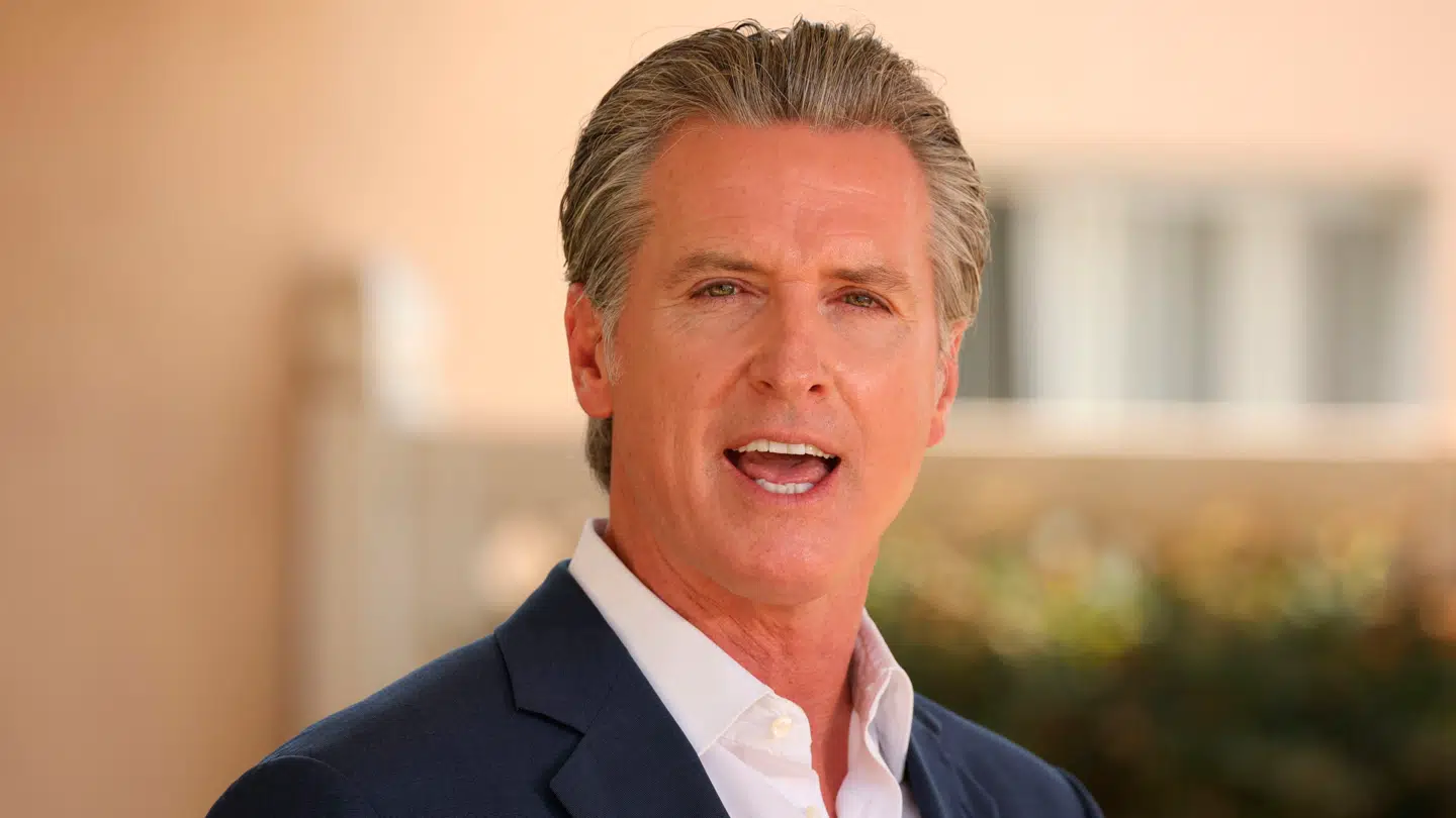 Californiens guvernør, Gavin Newsom, ligner i stigende grad en førsteudfordrer til Donald Trump. Det gør han med en ny og opsigtsvækkende strategi.