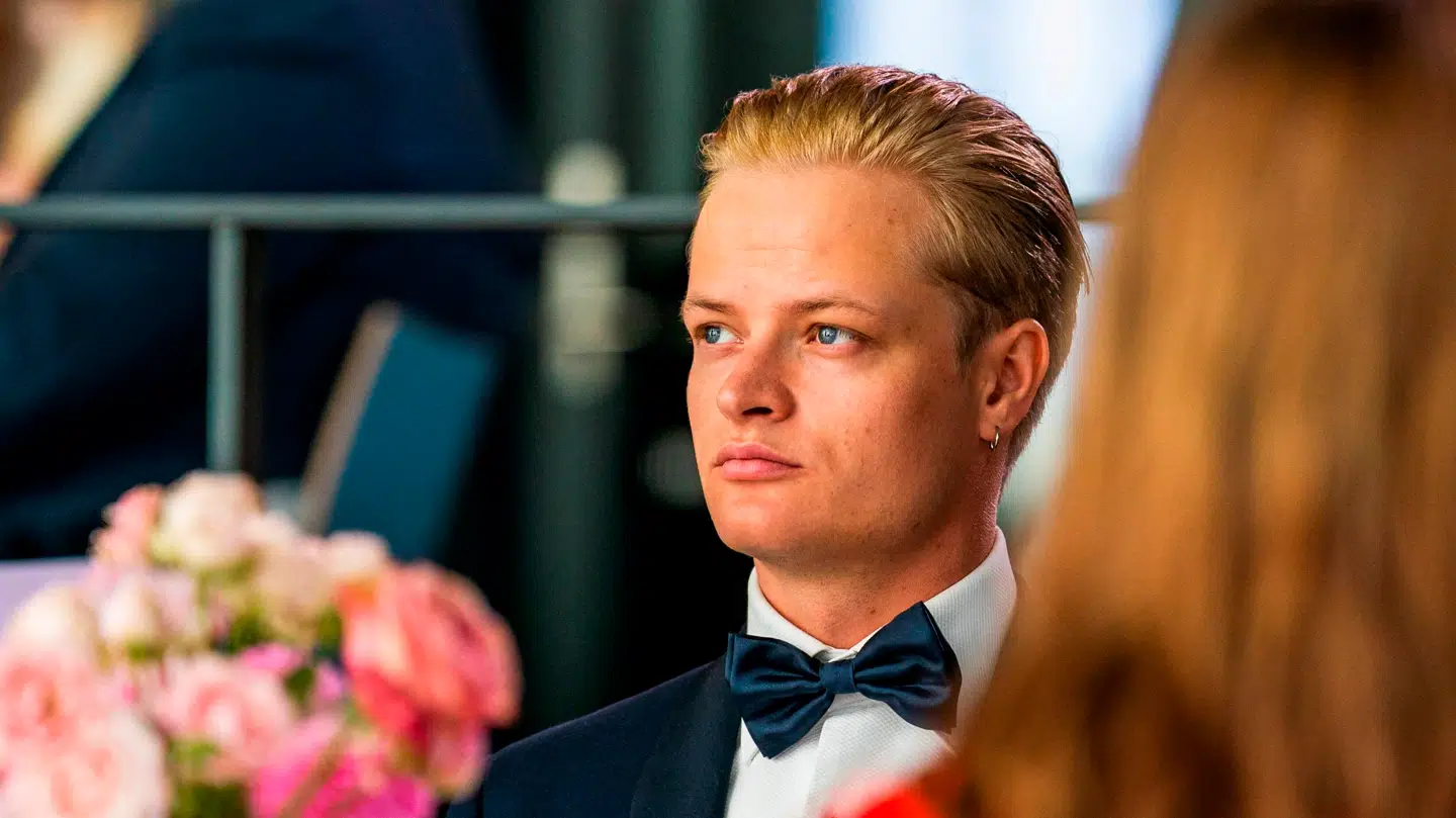 Mandag læste den norske statsadvokat anklageskriftet mod Marius Borg Høiby højt på et pressemøde. I alt er den 28-årige tiltalt for 32 strafbare forhold.