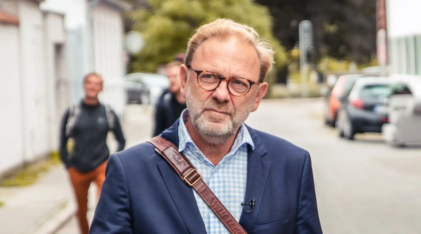 Michael Dyrby har tidligere været nyhedsdirektør for TV 2 og chefredaktør på B.T. Siden 2022 har han været selvstændig medierådgiver, og nu er han en af frontpersonerne i det kommende medie, der foreløbigt går under navnet Projekt Y.