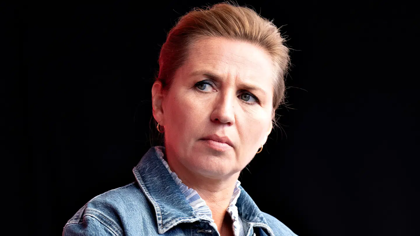 Med 1,1 milliard kroner vil regeringen ansætte 1360 flere voksne i landets børnehaver og vuggestuer.