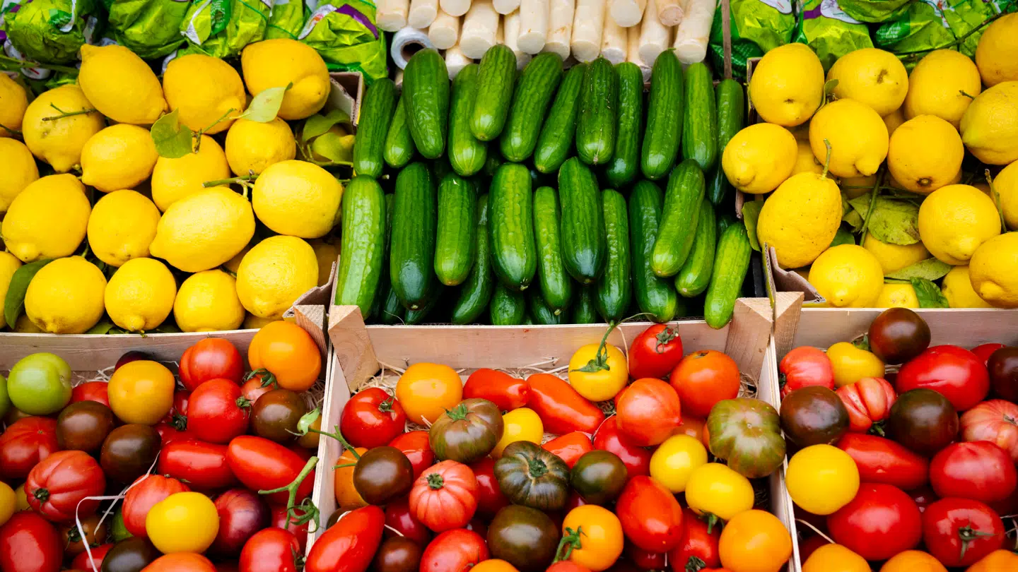 Store mængder af frugt og grøntsager er omdrejningspunktet i alle de kure, som de amerikanske eksperter anbefaler.