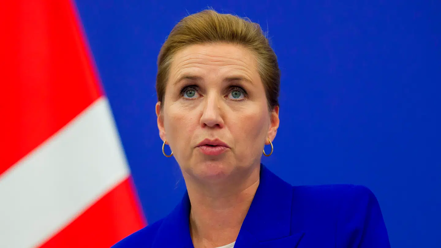 Statsminister Mette Frederiksen (S) får nu et svar på, hvorfor priser på oksekød er steget så vildt i Danmark.