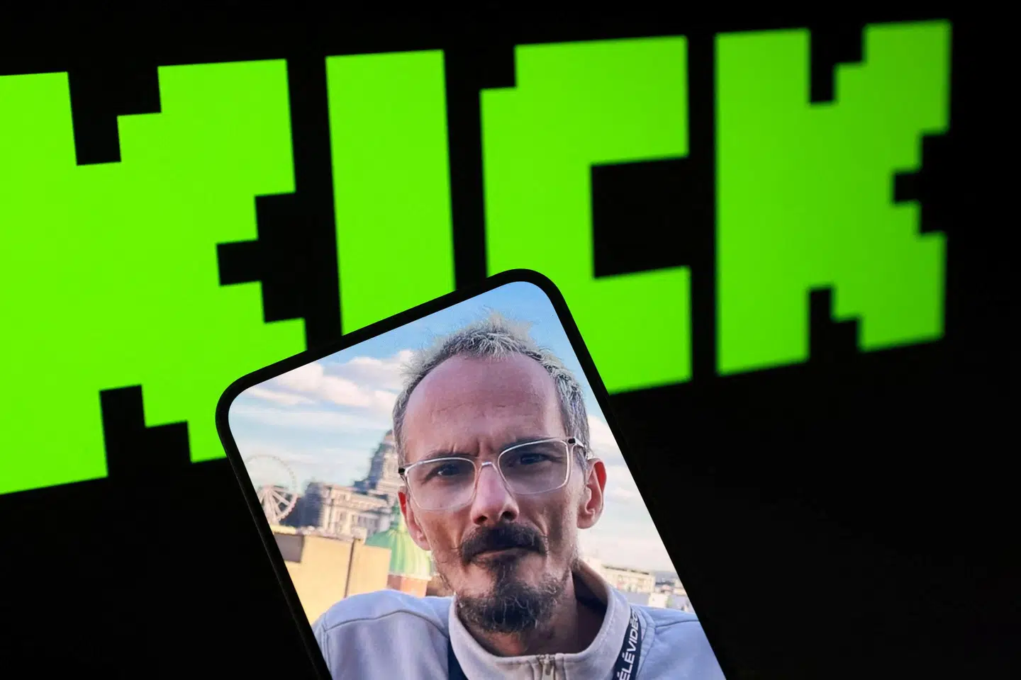 46-årige Raphaël Graven døde 18. august, mens han var med i en direkte streaming på platformen Kick. Nu vil den franske anklagemyndighed undersøge Kick nærmere.