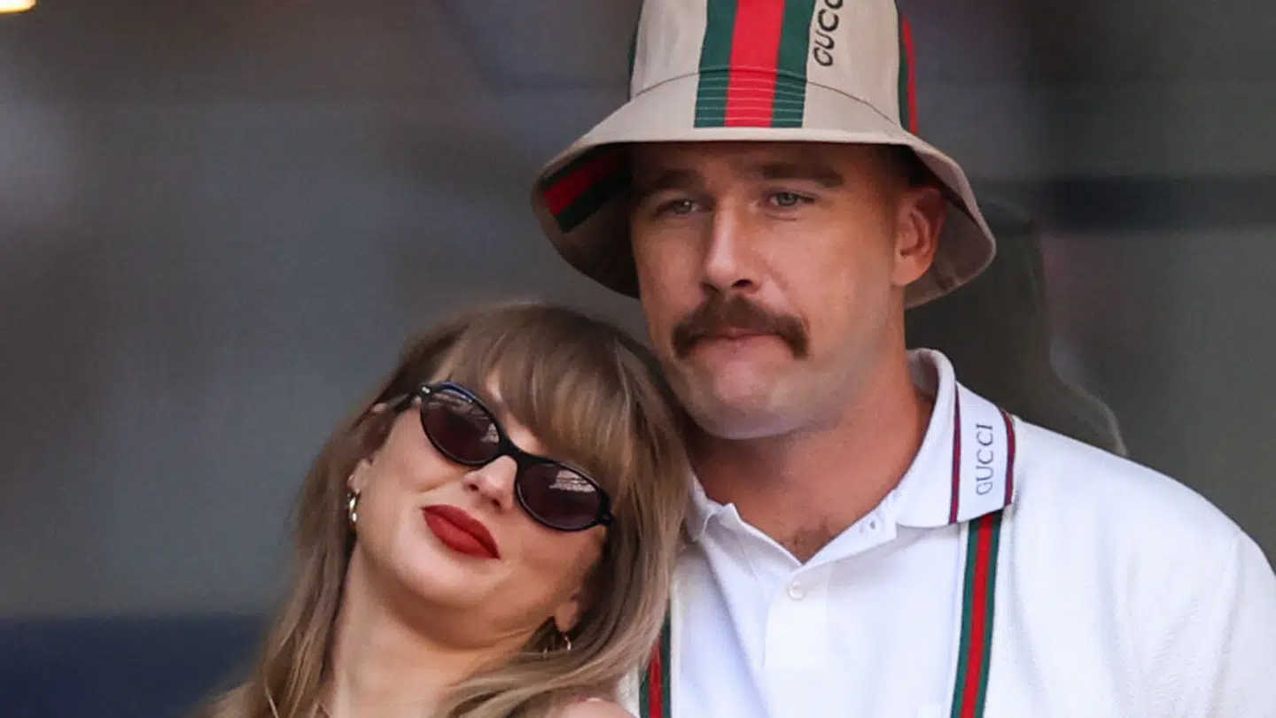 Taylor Swift blev for nyligt forlovet med den amerikanske fodboldspiller Travis Kelce.