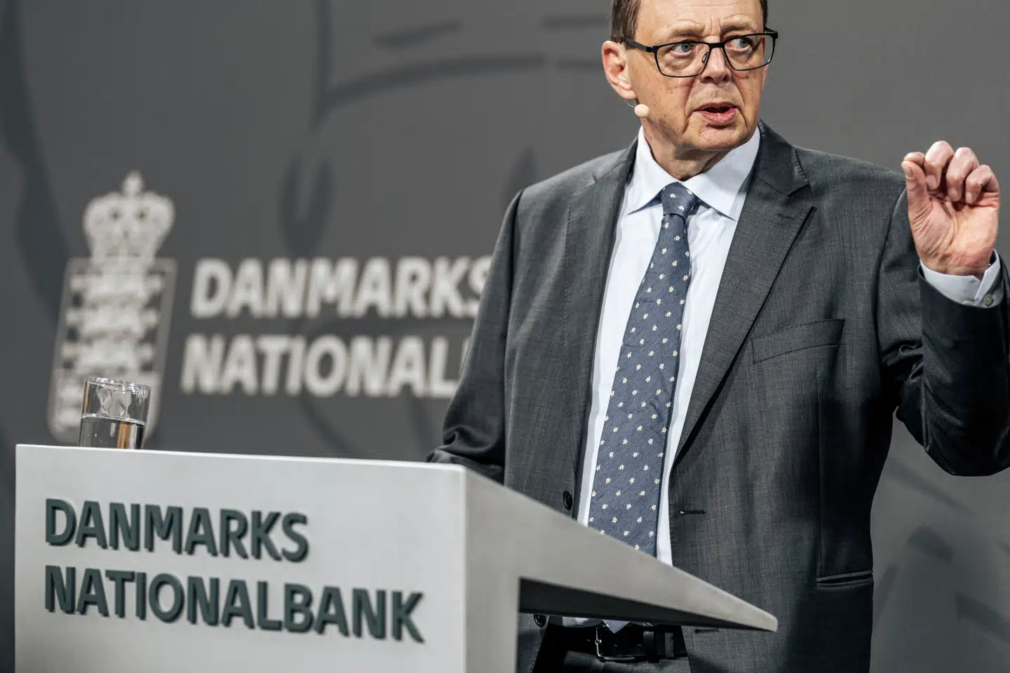 Nationalbankdirektør Christian Kettel Thomsen har sendt en ny eksplosiv analyse på gaden. Tre af nationalbankens økonomer har regnet på, hvor lidt der skal til, før regningen fra Trumps straftold helt kan elimineres.