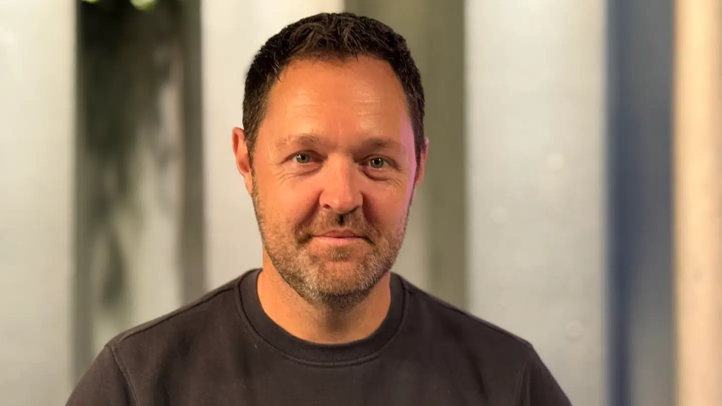 Marco Houlind er til daglig tv-vært på TV 2 Kosmopol.