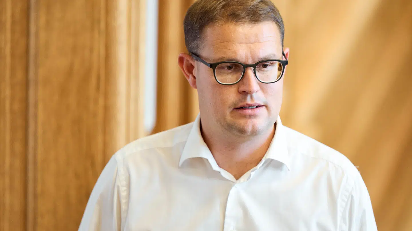 'Han kan blande sig i debatten, men når man laver en fatwa, så er det er religiøst pres, der ikke hører nogen steder hjemme,' siger Rabjerg Madsen.