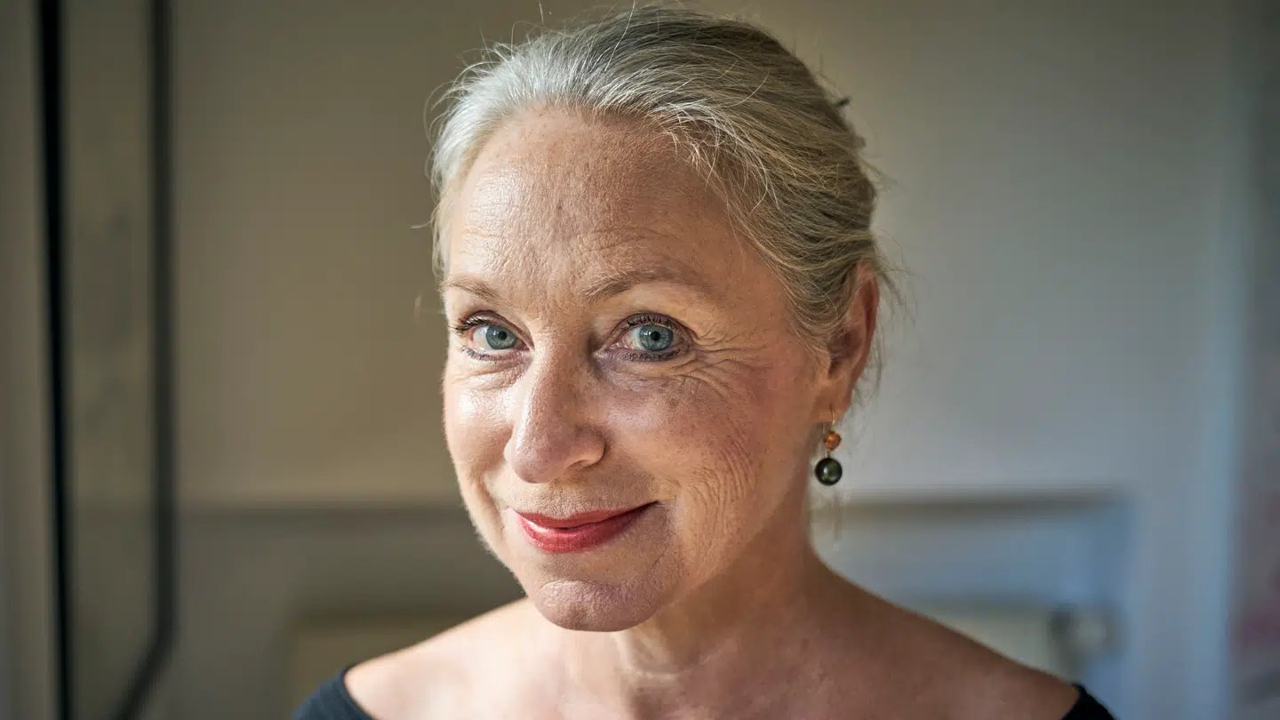 Den kendte forbrugerøkonom Ann Lehmann Erichsen fra AL Sydbank mener, at det er vigtigt fortsat på at spare på strømmen.