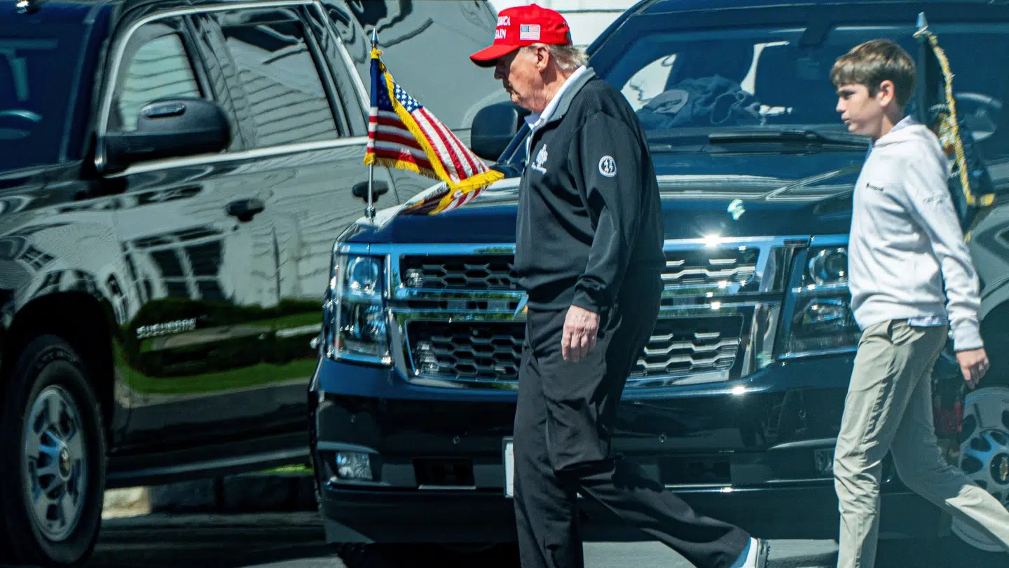 Der har floreret nogle vilde rygter om Donald Trump i løbet ad lørdagen.