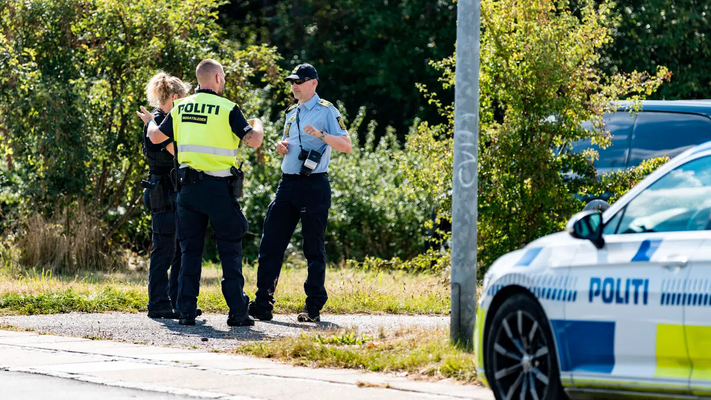 Søndag middag er politiet til stede i Frederikssund, hvor de undersøger et mistænkeligt forhold.
