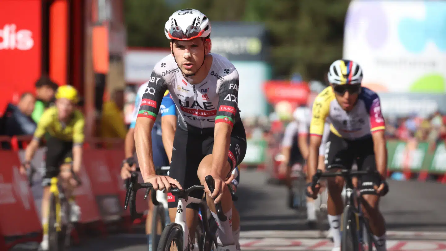 João Almeida og UAE blev taget på sengen af Jonas Vingegaard.