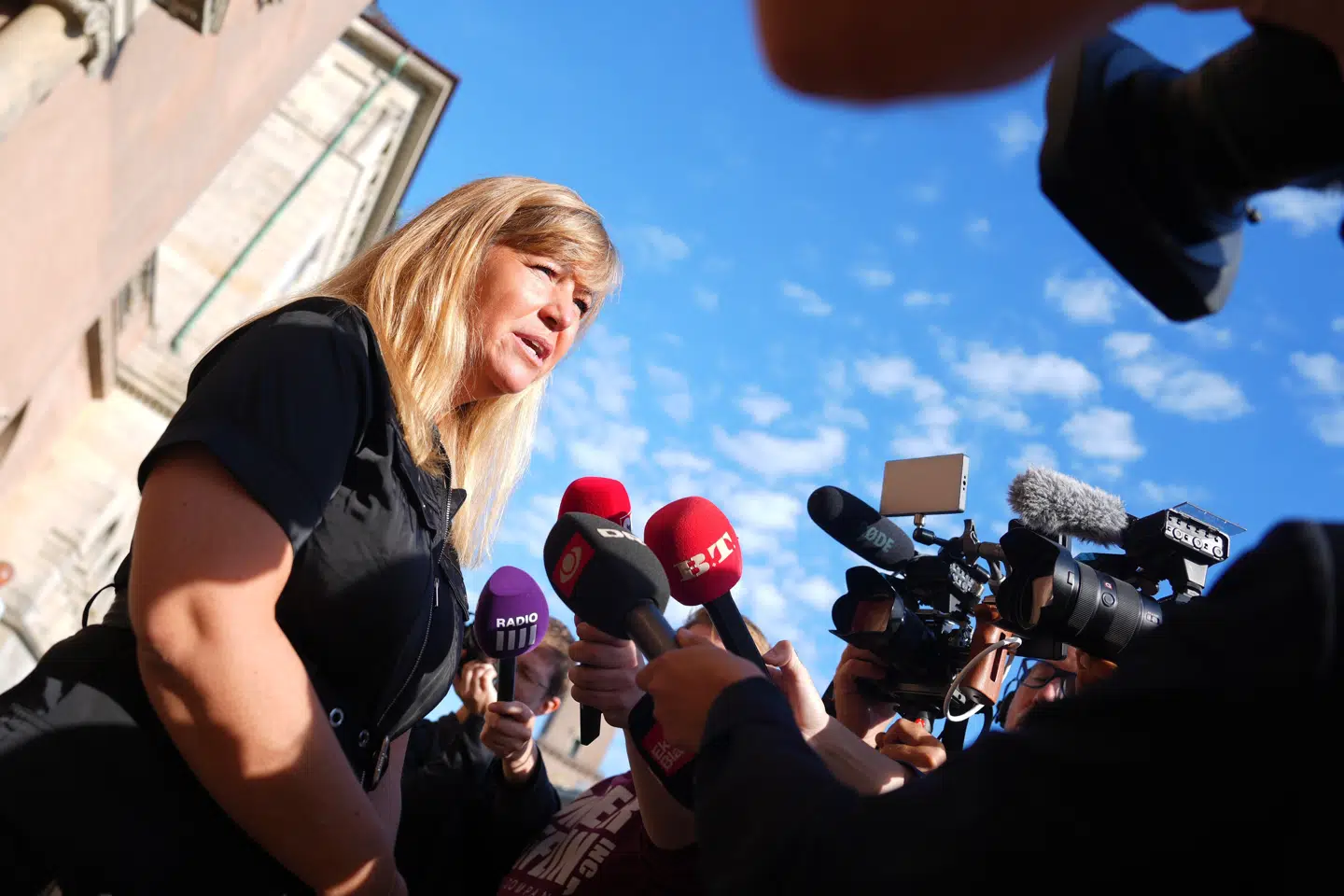 Advokat Berit Ernst er forsvarer for Henrik Sass Larsen i Københavns Byret og møder pressen på dagen for domsafsigelse.