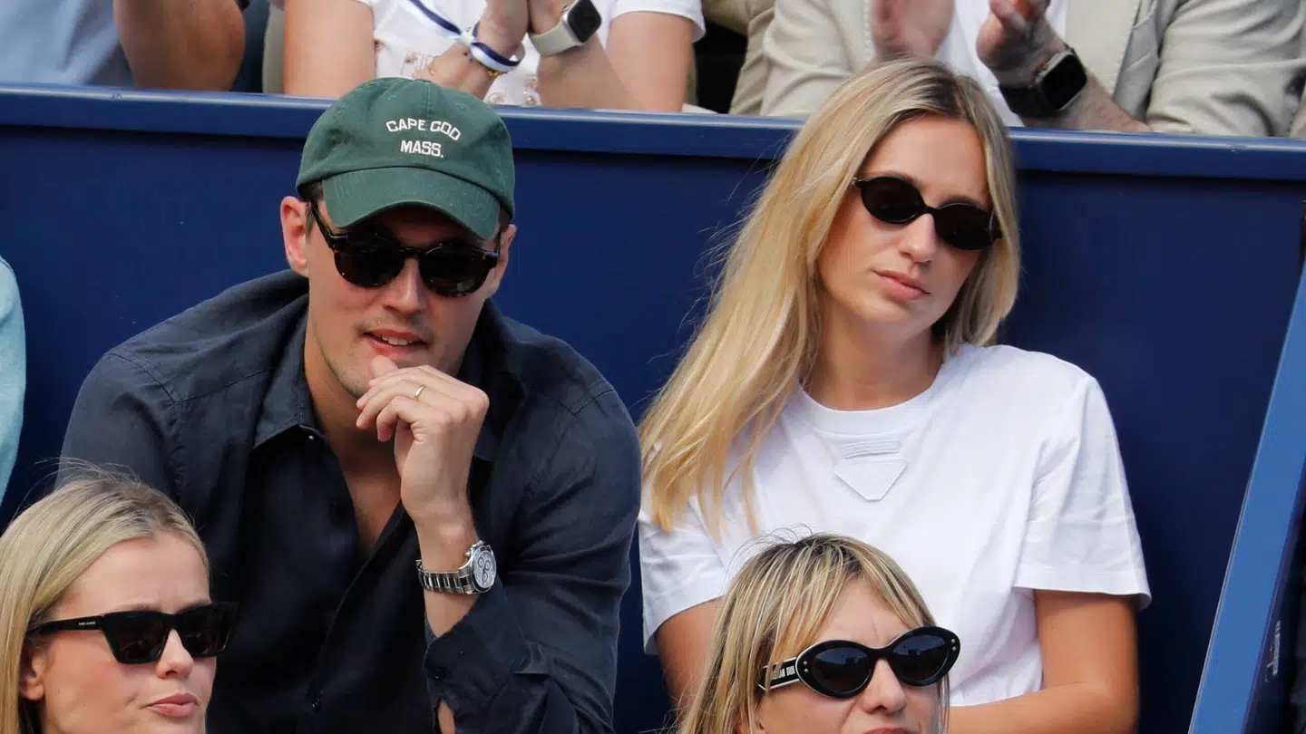 Parret bor til daglig i Barcelona.