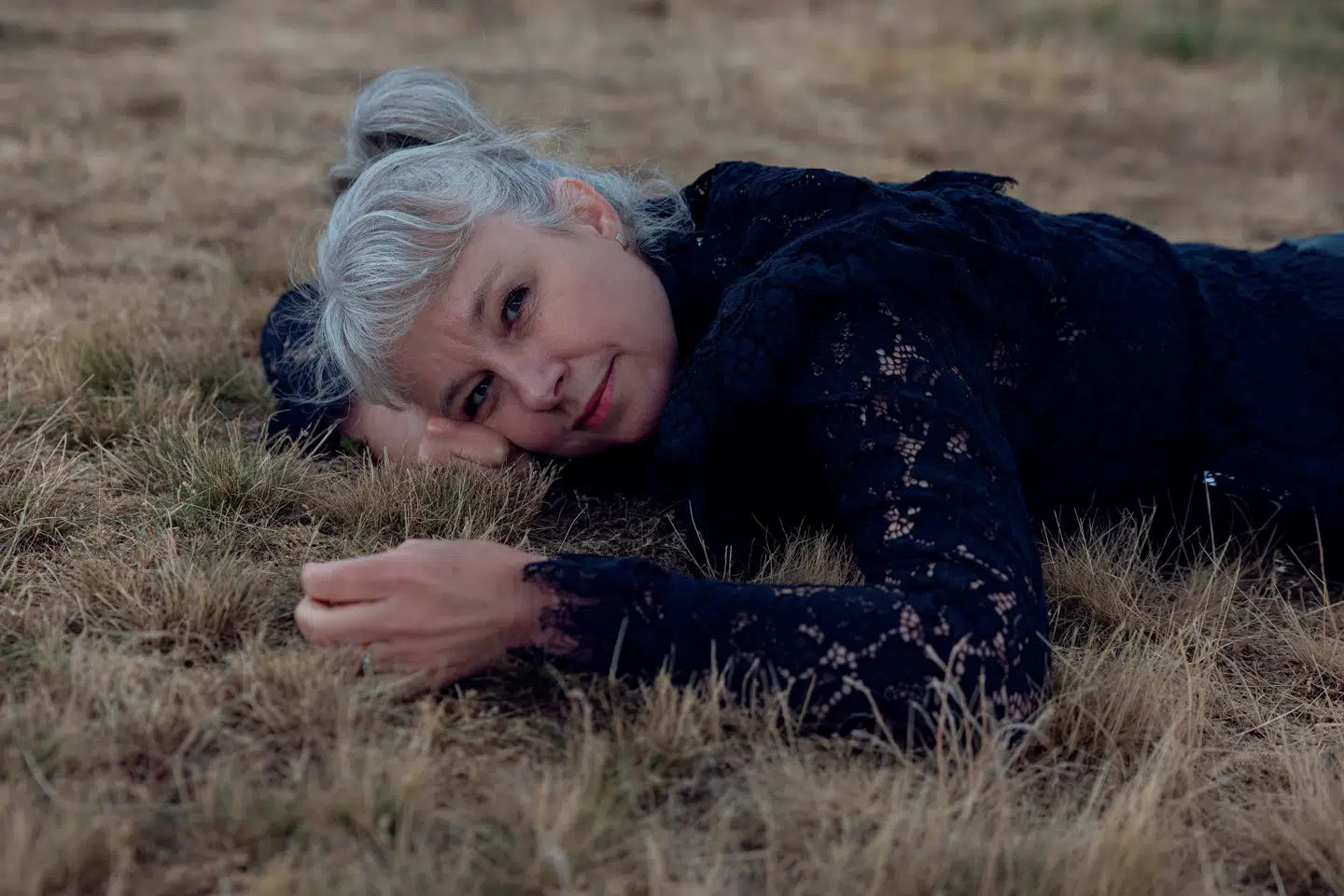 I Sara Stridsbergs store, smukke, trættende, irriterende, lækre og episke roman er det familien i dens mangfoldighed, der fylder.