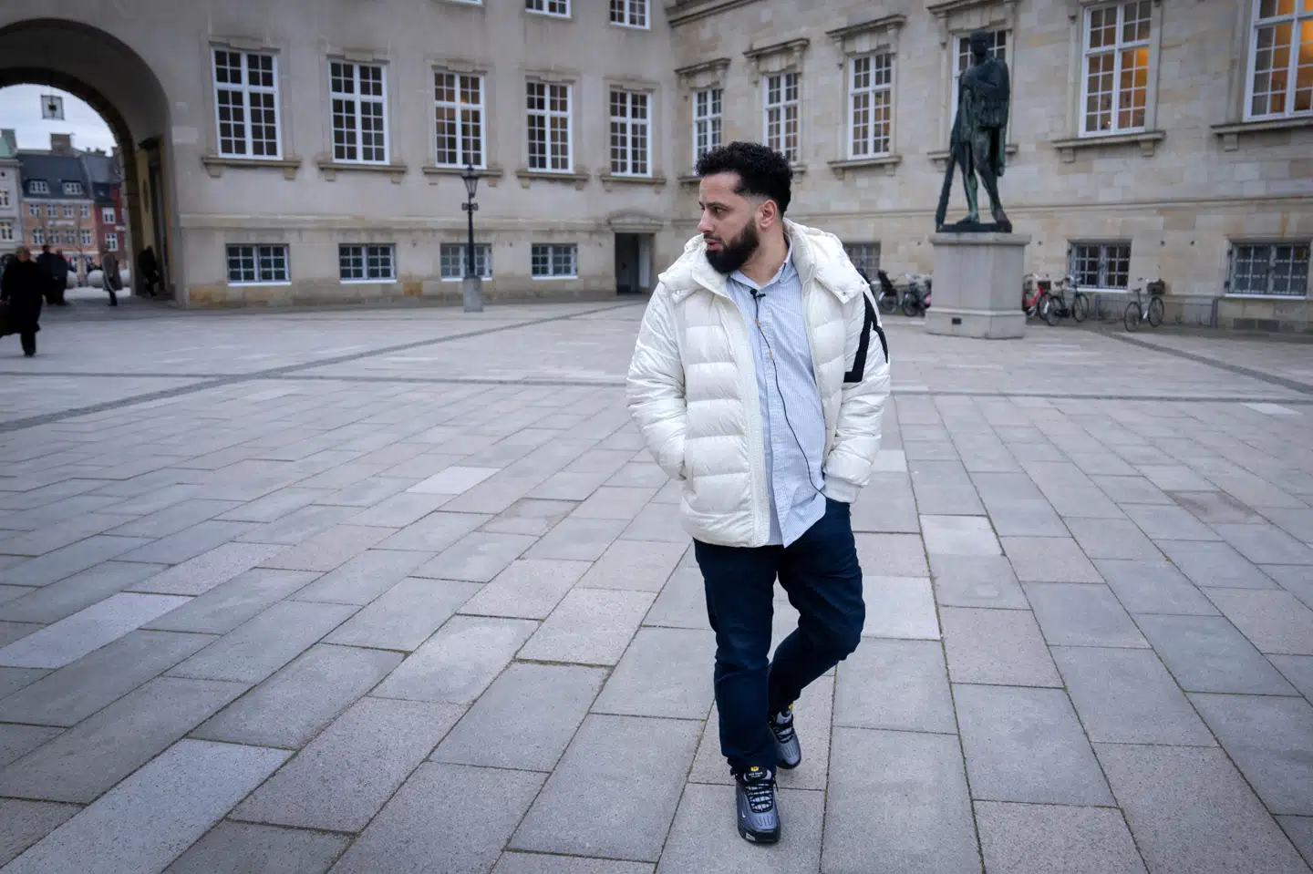 Den terrordømte Ahmed Samsam fik oprejsning i en historisk sag, da Højesteret tirsdag dømte i hans favør og tvang efterretningstjenesterne til at anerkende, at han havde arbejdet for dem.