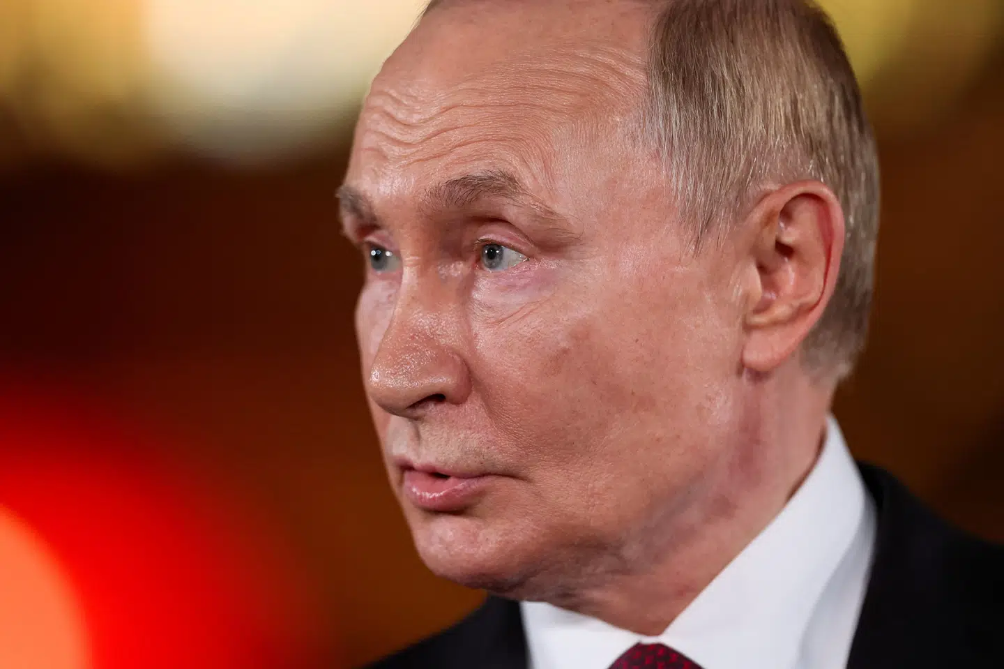 Ruslands præsident, Vladimir Putin, siger han er klar til at møde sin ukrainske modpart, såfremt han kommer til Moskva.